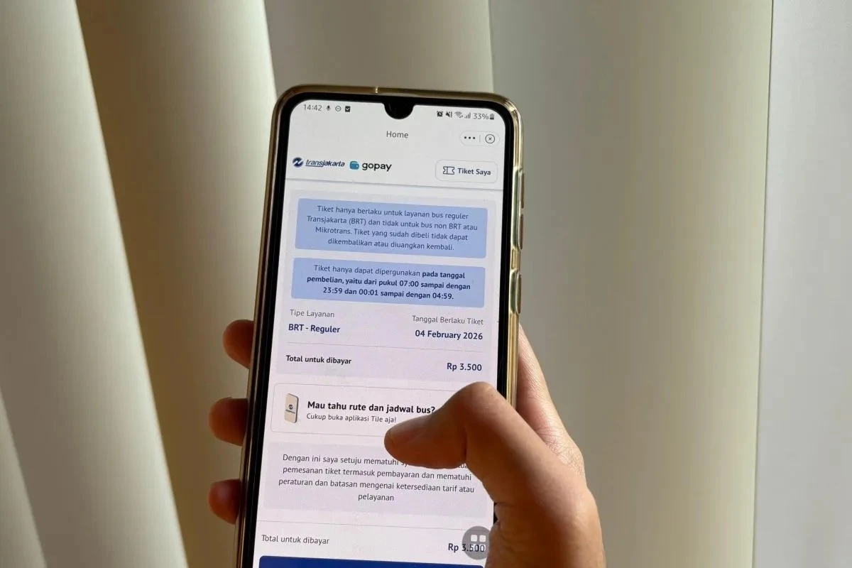 Beli Tiket TransJakarta Kini Bisa Pakai GoPay