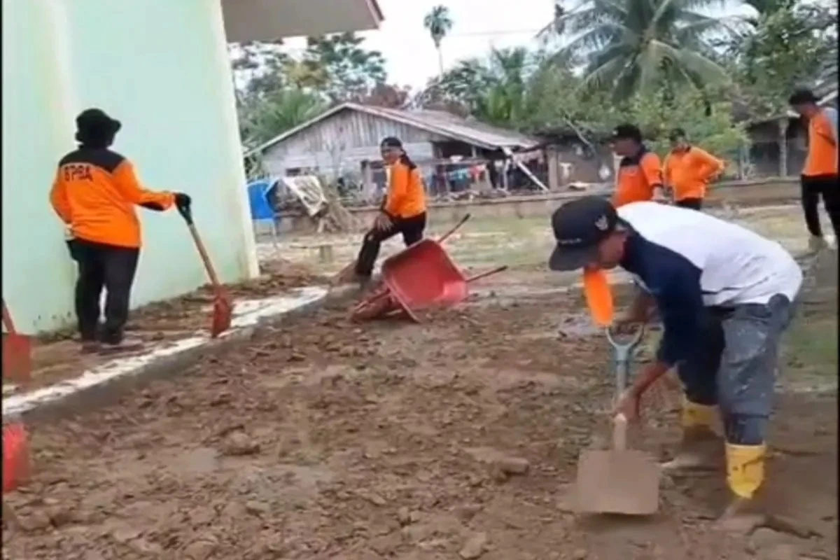 Lagi, 4.000 ASN Aceh Dikerahkan Bersih-Bersih Sekolah Terdampak Bencana