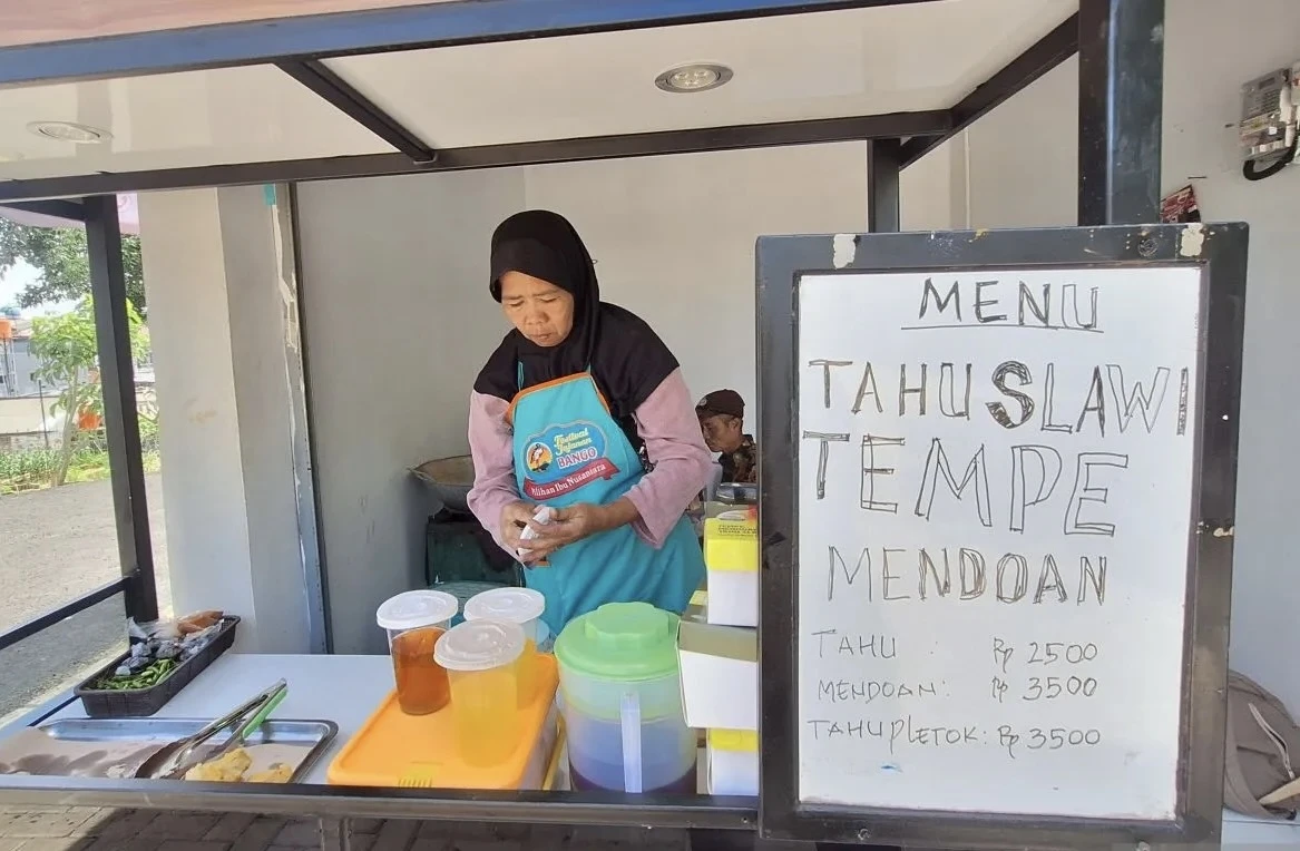 Sejumlah Eks Pedagang Barito Mulai Berjualan di Sentra Fauna Lenteng Agung