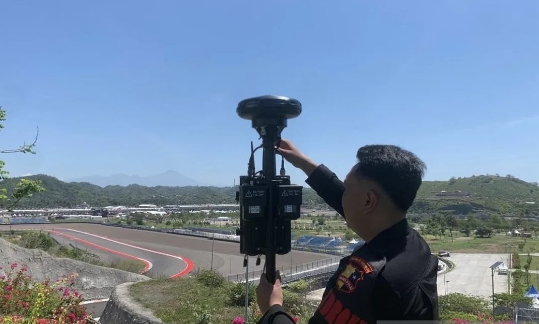 Polisi Halau Drone Liar Saat MotoGP Mandalika Digelar