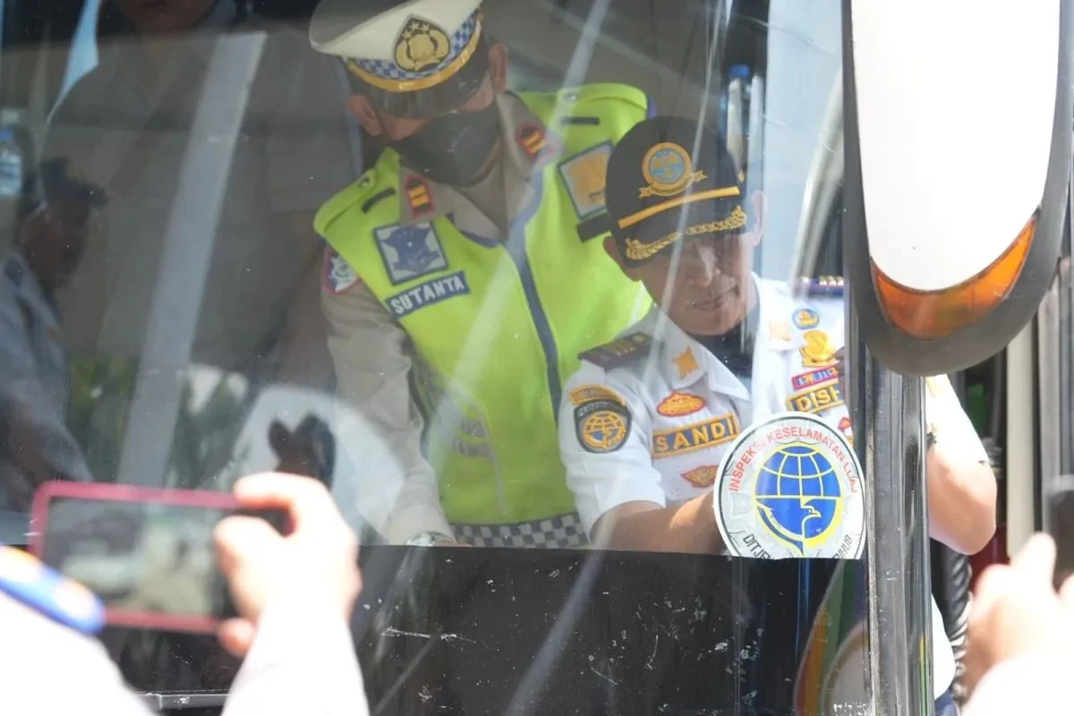 pemeriksaan kelayakan bus yang digunakan sebagai angkutan mudik lLebaran 2026.