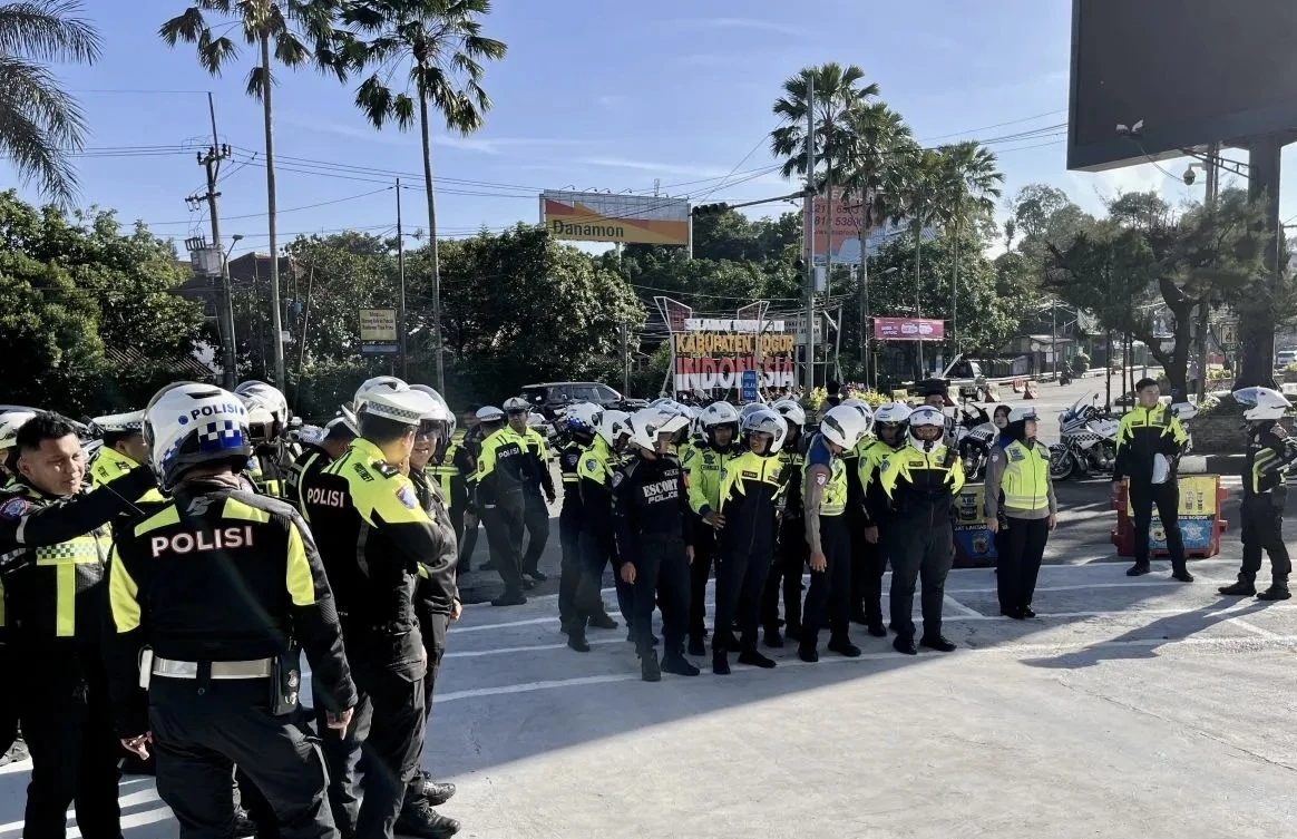 Amankan Jalur Puncak, Ratusan Personel Gabungan Disiagakan