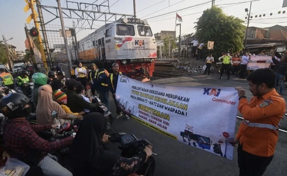 KAI Tegaskan, Warga yang Membahayakan Perjalanan KA Dapat Dipidana