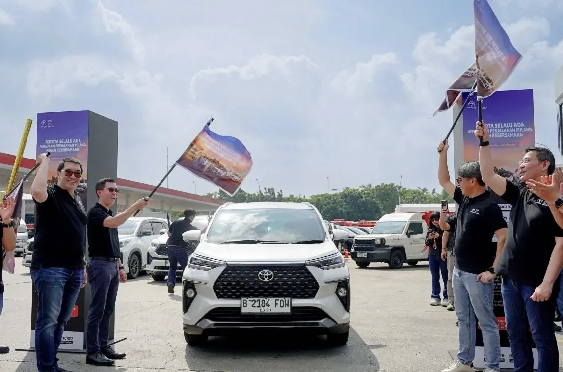 Pelepasan tim Siaga Mudik Toyota.
