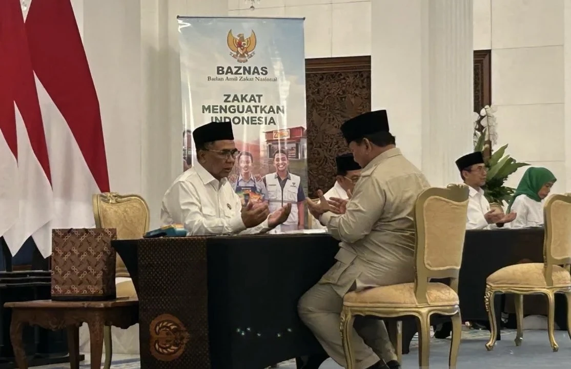 pembayaran zakat di Istana