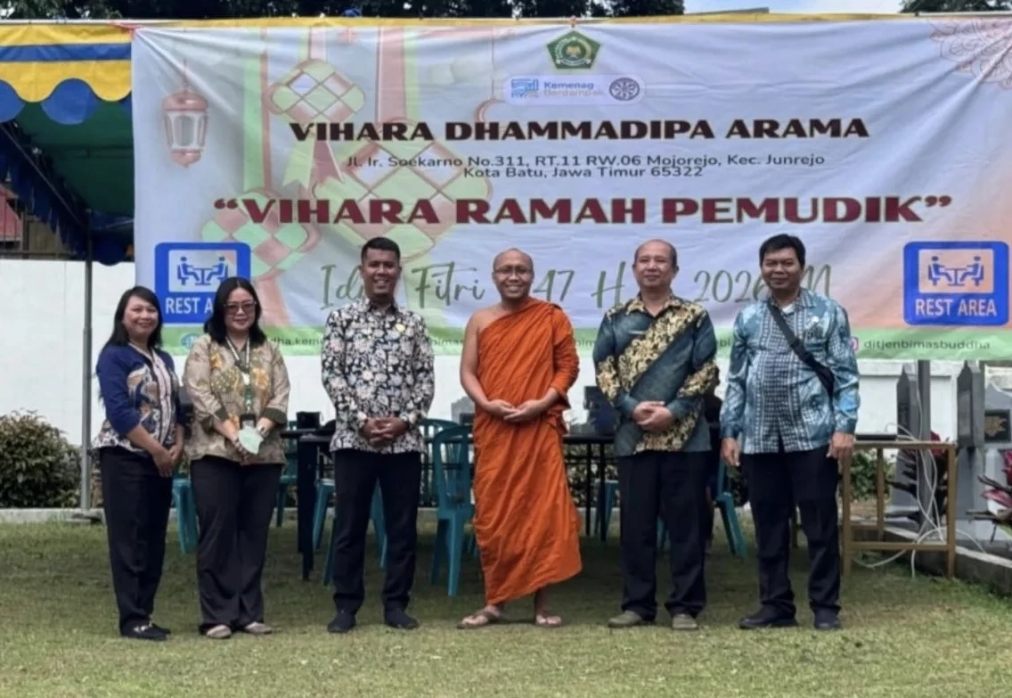 Persiapan Vihara ramah pemudik.