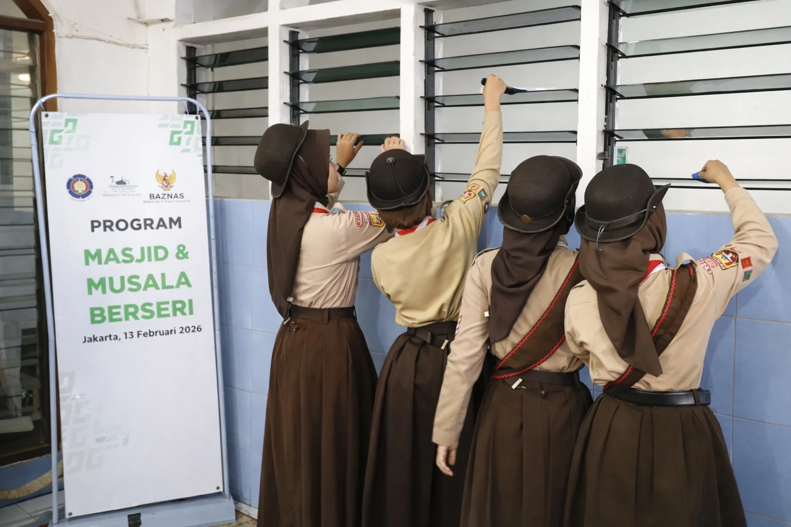 bersih bersih masjid dan mushalla jelang ramadan