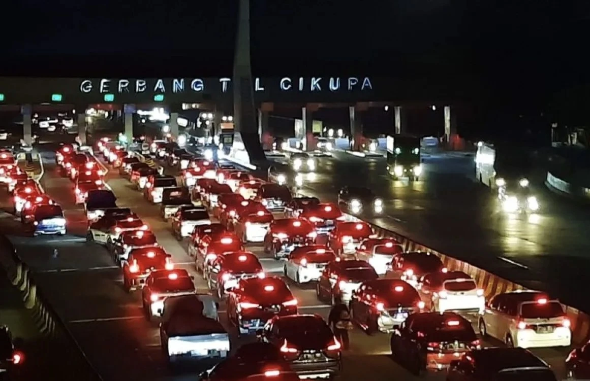 Arus Mudik Melintas di Tol Tangerang-Merak Capai 1,32 Juta Kendaraan