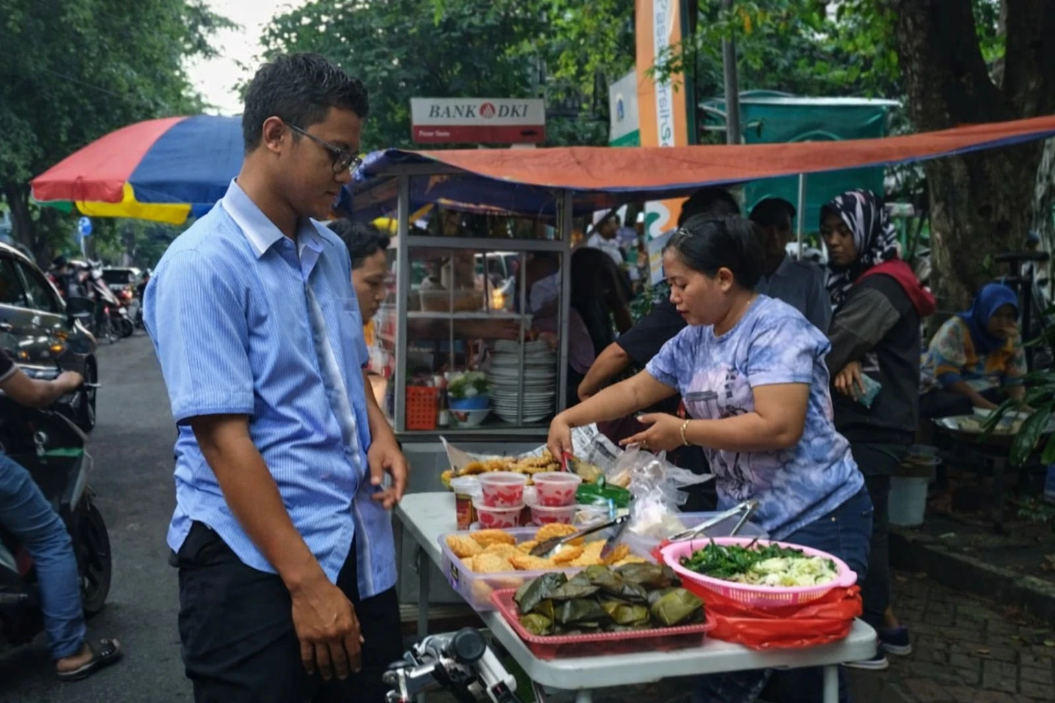 Satpol PP Akan Tertibkan Pedagang Takjil di Trotoar