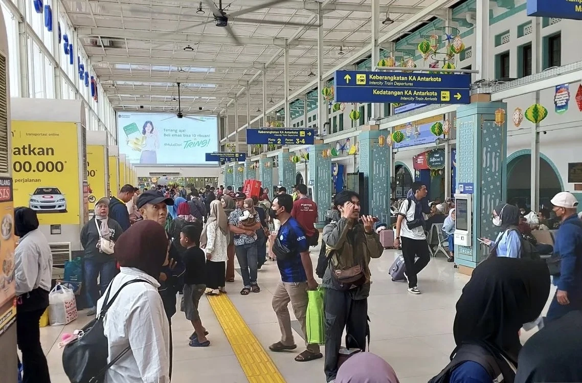 Di Tengah Maraknya Arus Balik, Arus Mudik Masih Ramai Terjadi