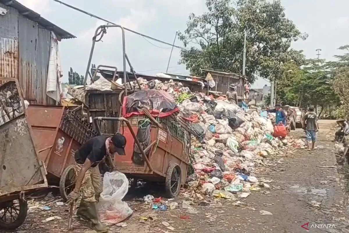 TPST Bantargebang Bermasalah, TPS Rawadas Dipenuhi Sampah Setinggi 4 Meter