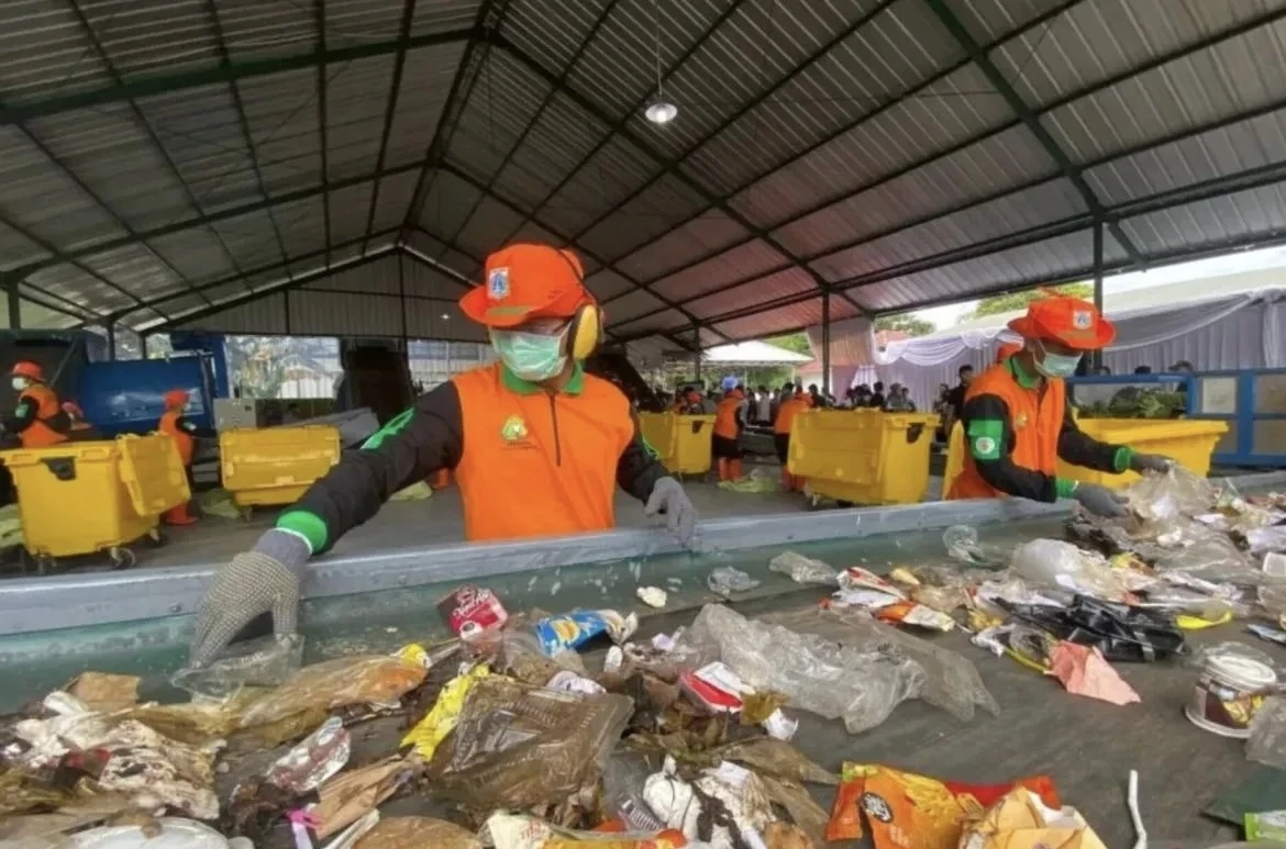 Selama Libur Lebaran, Produksi Sampah di Jaksel Capai 1.120 Ton Per Hari