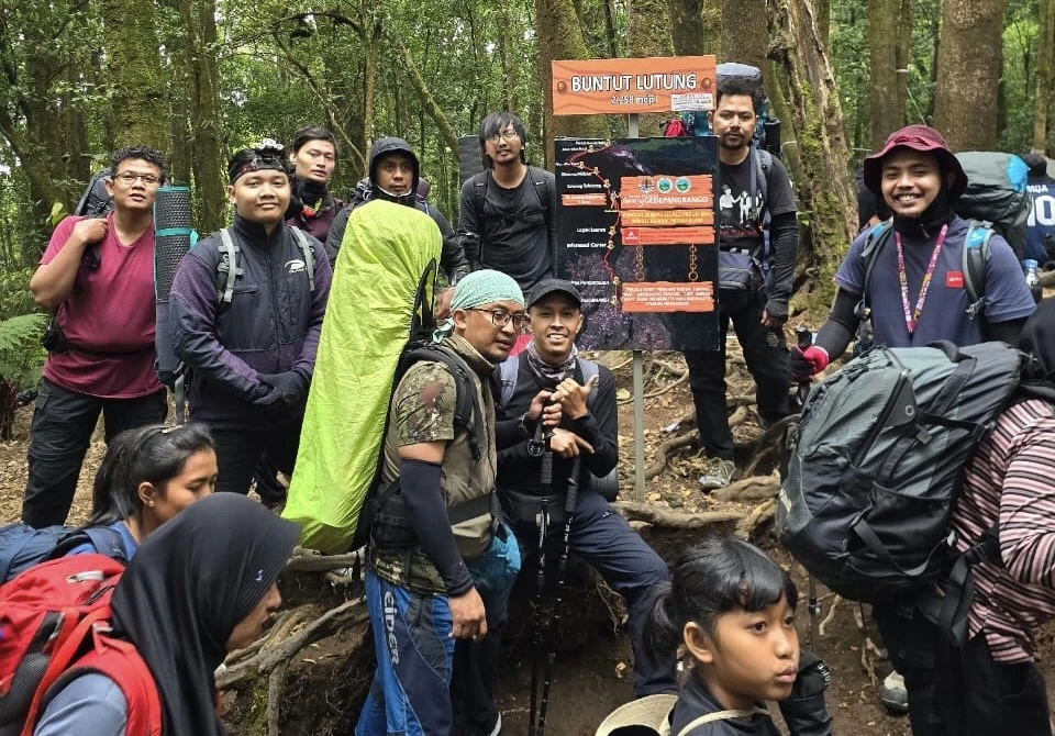 Jalur Pendakian Gede - Pangrango Dibuka 13 April 2026, Pendaki Wajib Kenakan Gelang Khusus