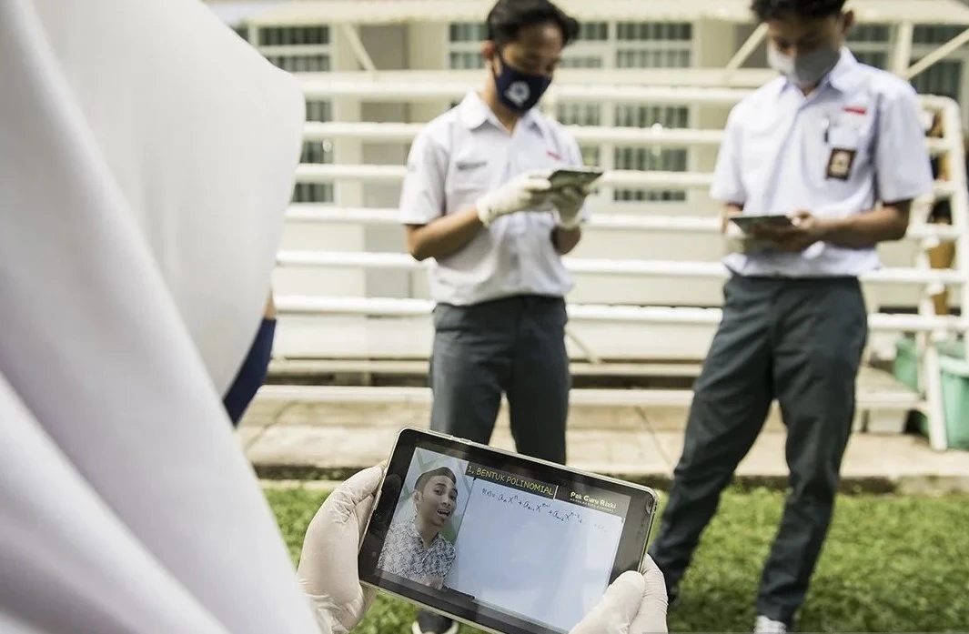 DKI Siapkan Regulasi Pembatasan Konten Berbahaya Bagi Pelajar