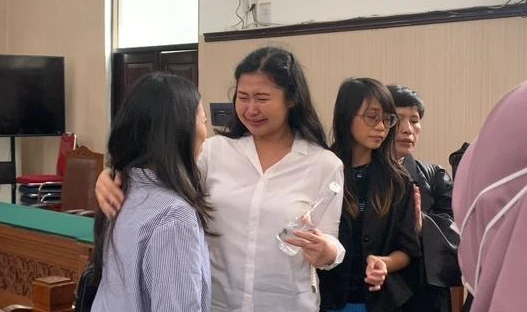 Sidang Haru Laras Faizati, Ucap Lirih 'Pingin Pulang'