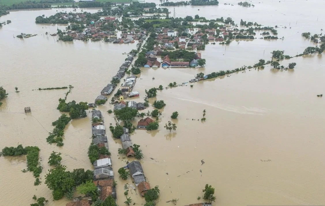 Prabowo Instruksikan Jajarannya Cepat Atasi Banjir di Pulau Jawa