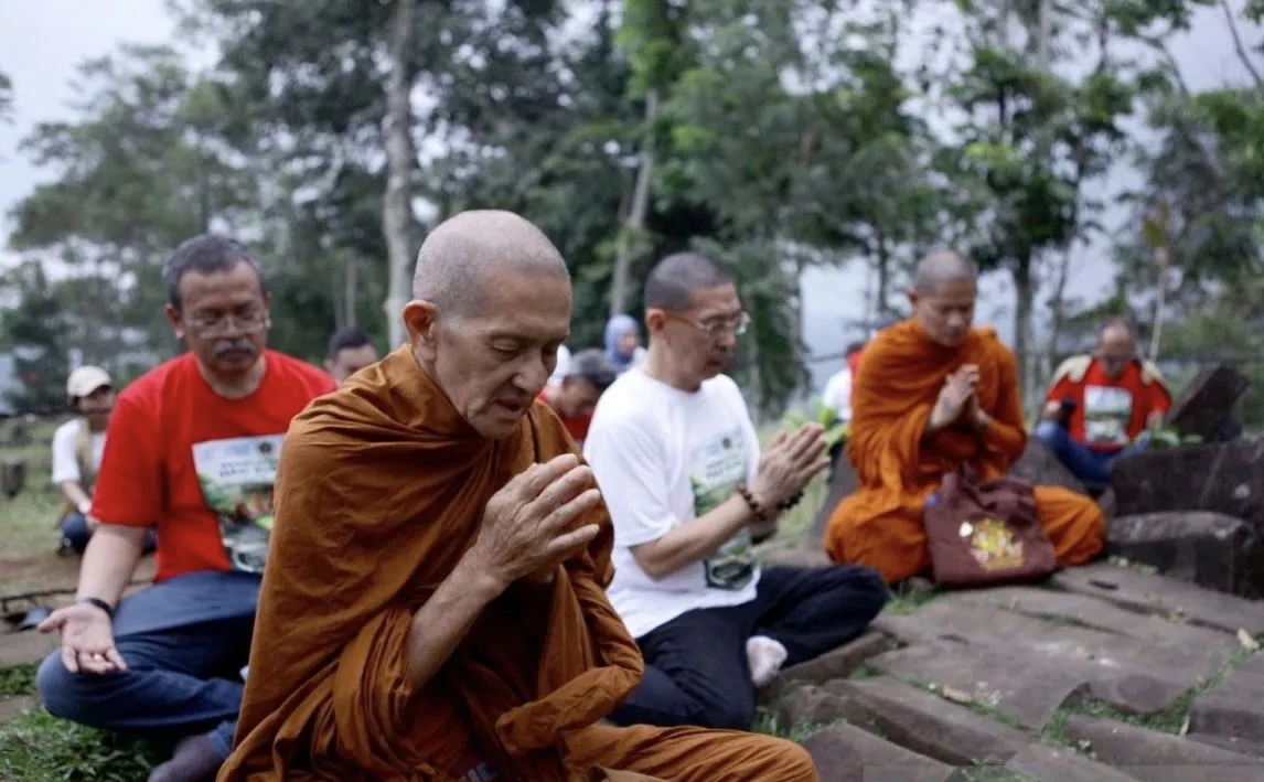 Hari Bumi, Tokoh Lintas Iman Gelar Doa dan Serukan Tobat Ekologis di Gunung Padang