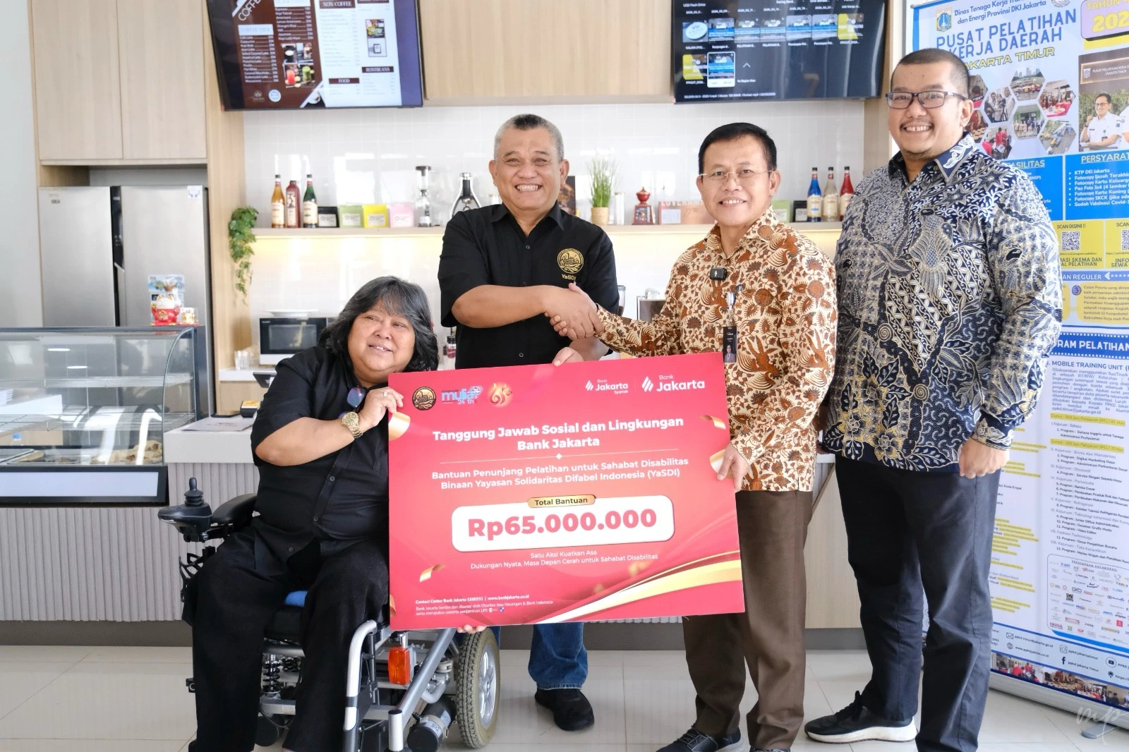 HUT ke-65, Bank Jakarta Salurkan Bantuan Untuk Sahabat Disabilitas