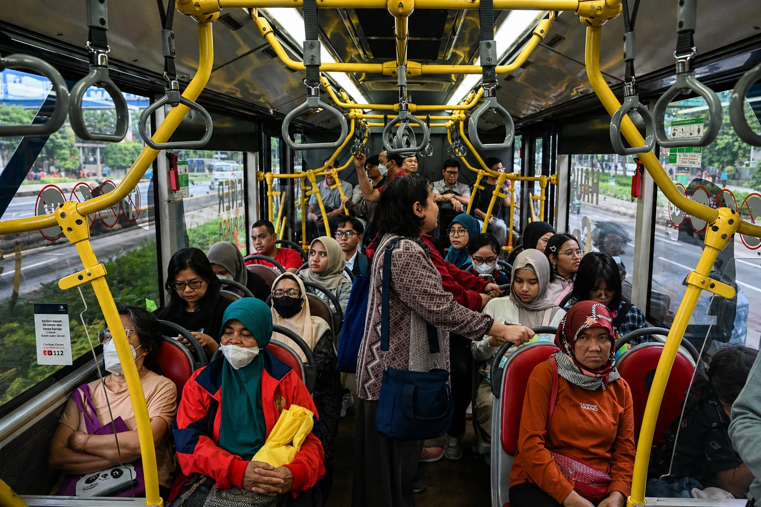 Rencana Kenaikan Tarif TransJakarta Perlu Dikaji Matang