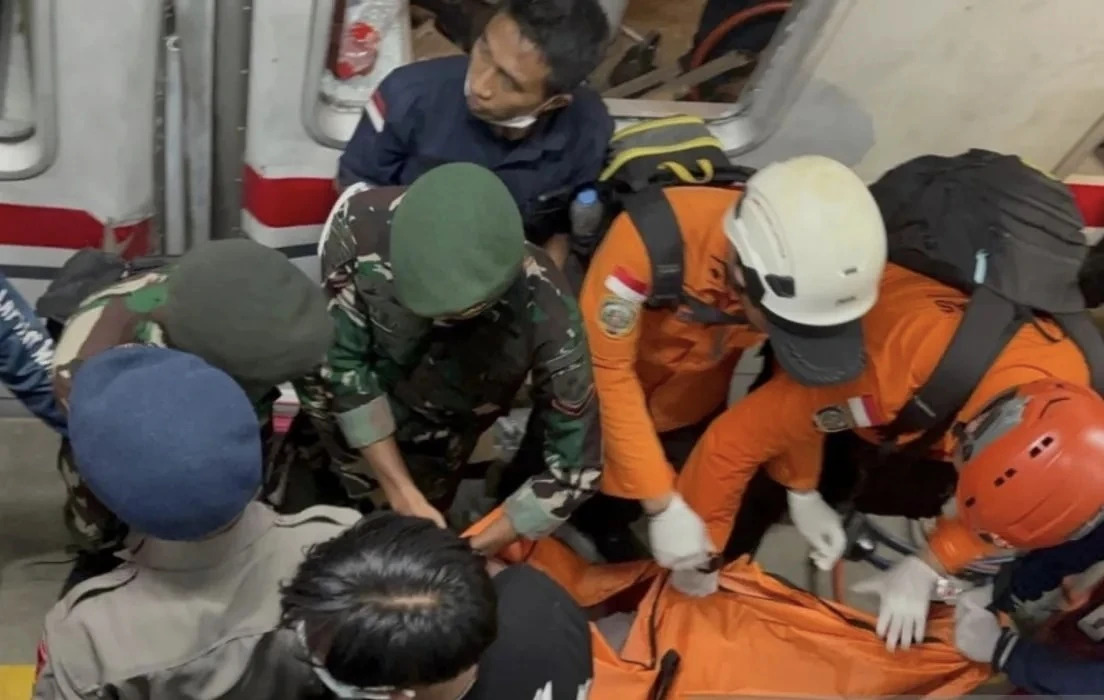 Tim SAR Masih Fokus Cari dan Evakuasi Korban di Dalam Kereta