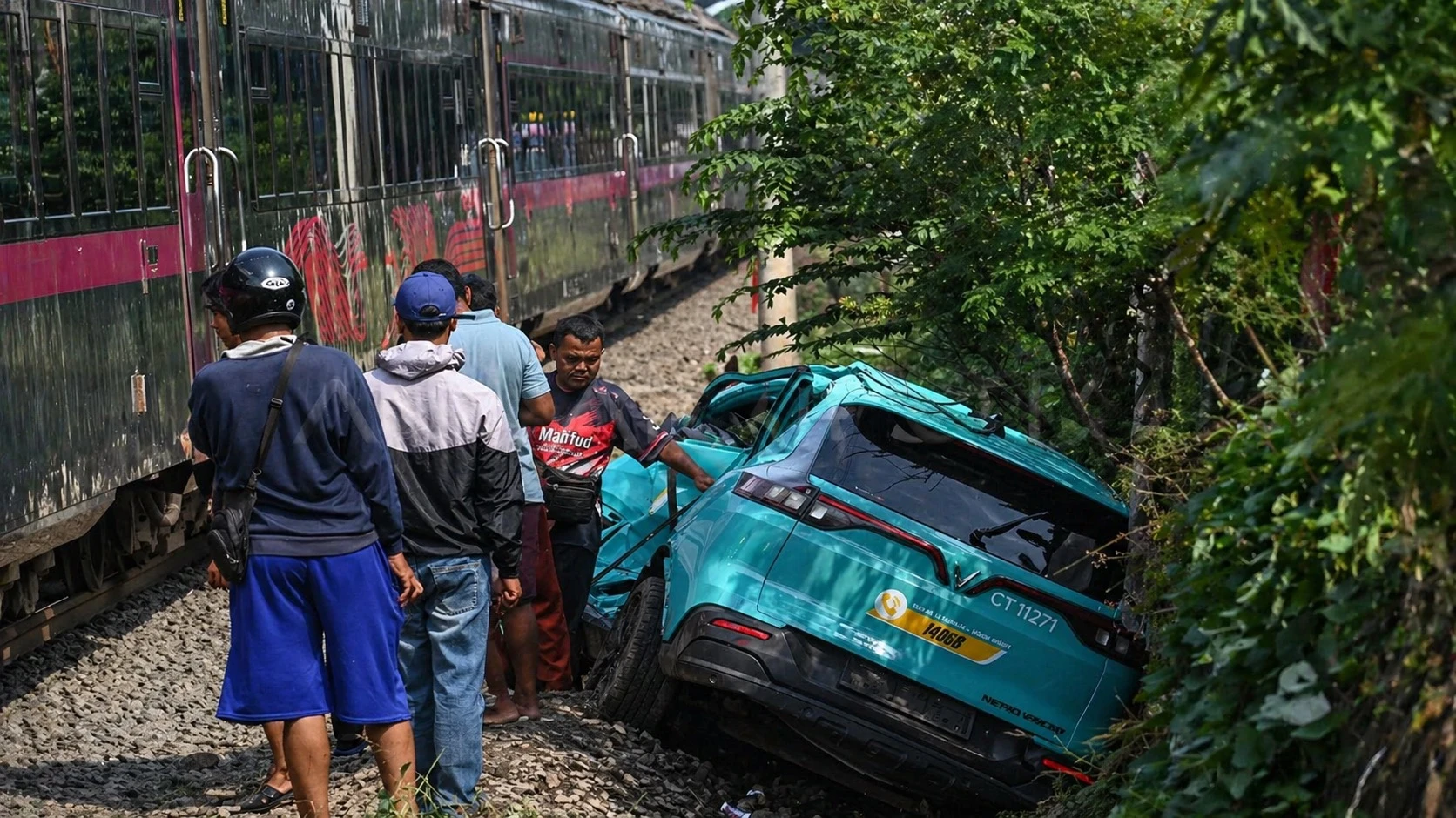 Selidiki Kasus Kecelakaan Kereta di Bekasi, Polisi Periksa Sopir Taksi Listrik dan Petugas KAI