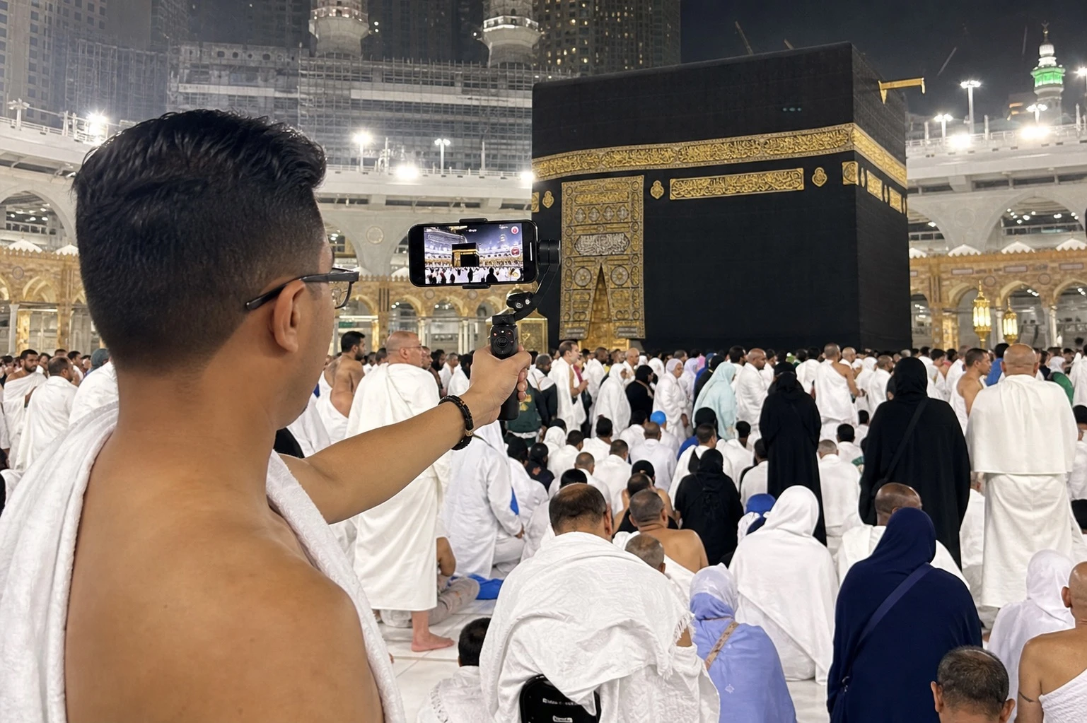 Jamaah Haji Diminta Fokus Ibadah Ketimbang Sibuk Bikin Konten Medsos
