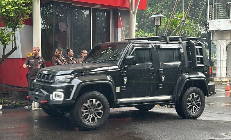 Salah satu mobil yang hilang dari rumah dinas Immanuel Ebenezer Gerungan