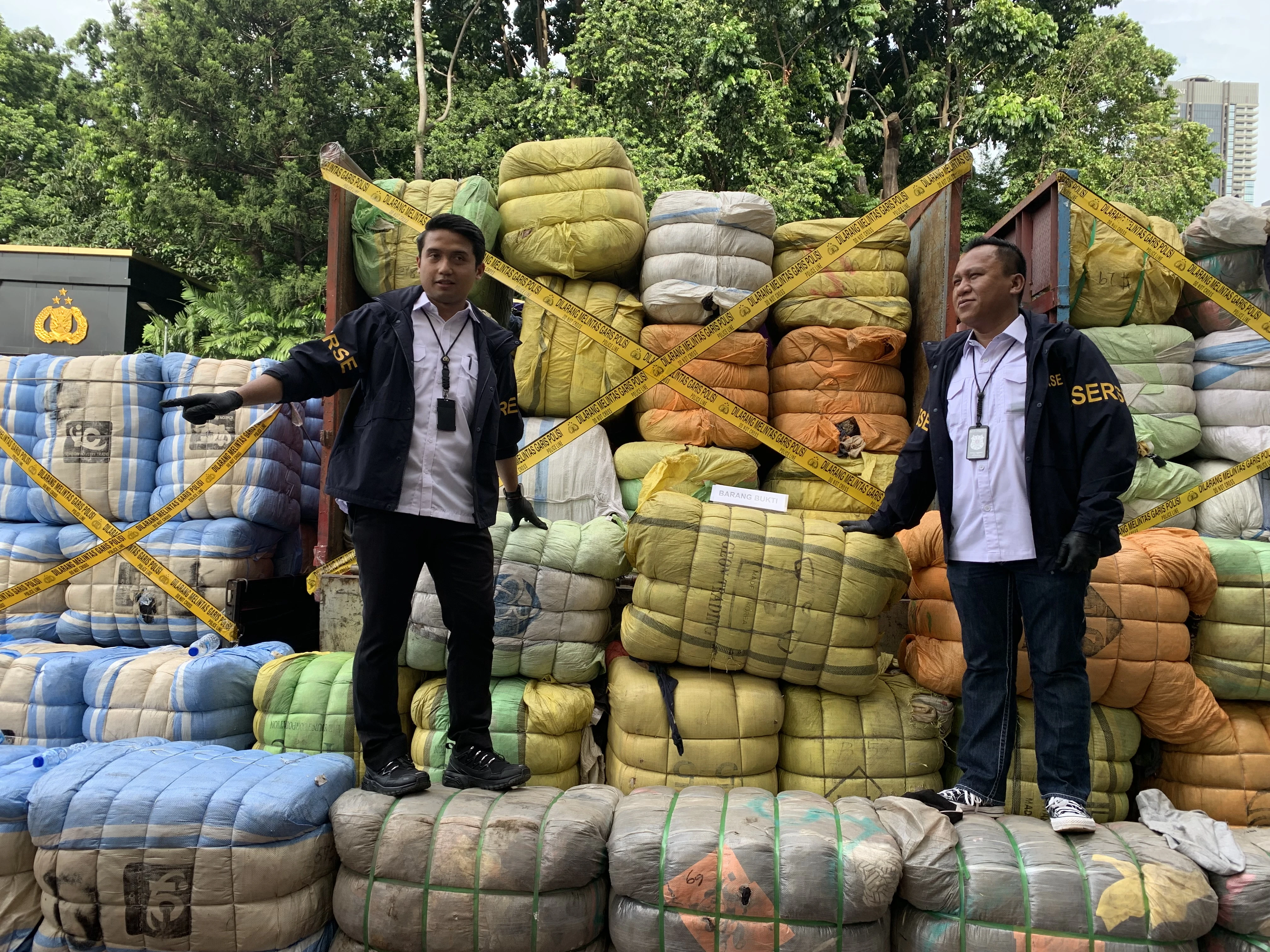 Thrifting, impor, pakaian bekas, Polda Metro Jaya