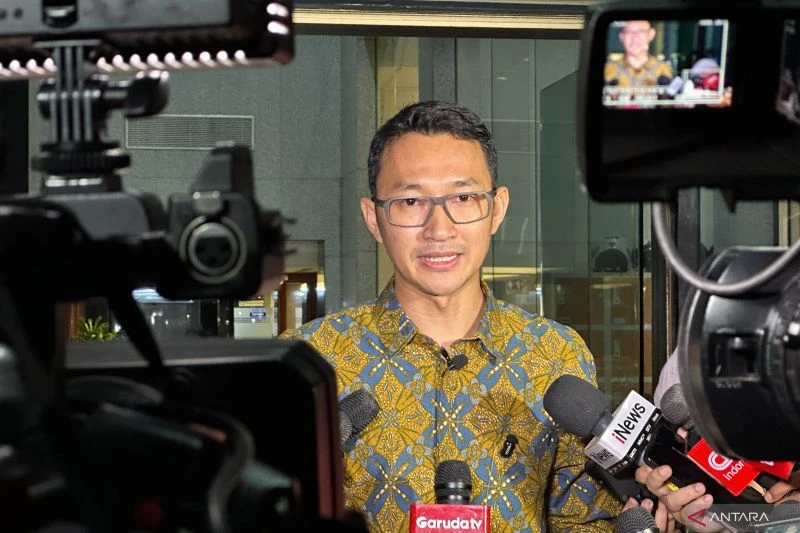 Usai Lolos OTT, Tenaga Ahli Gubernur Riau Akhirnya Serahkan Diri ke KPK