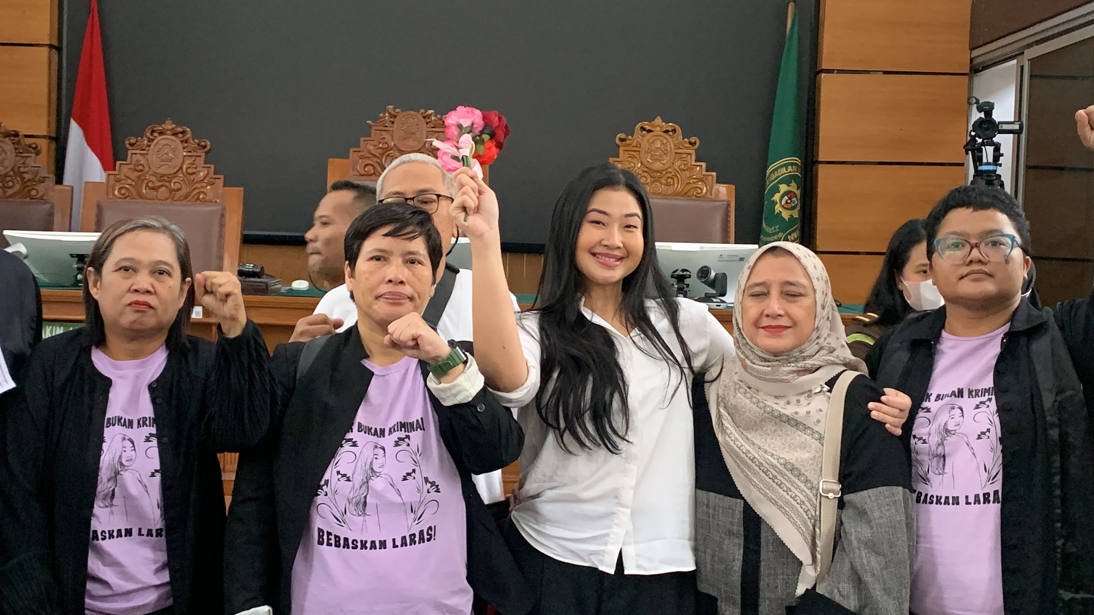 Hakim Vonis Laras Faizati Pidana Pengawasan, Langsung Keluar Tahanan