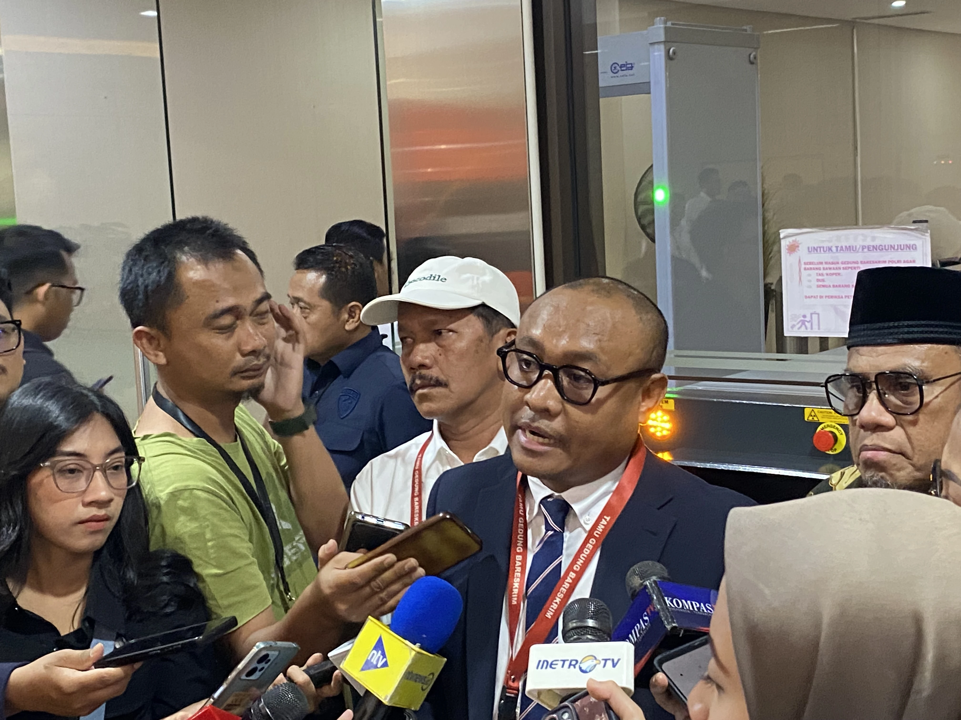 Video Tuduhan Ijazah Jokowi Diduga AI, Tim Hukum JK: Kita Uji Kapasitas Ahli di Polisi