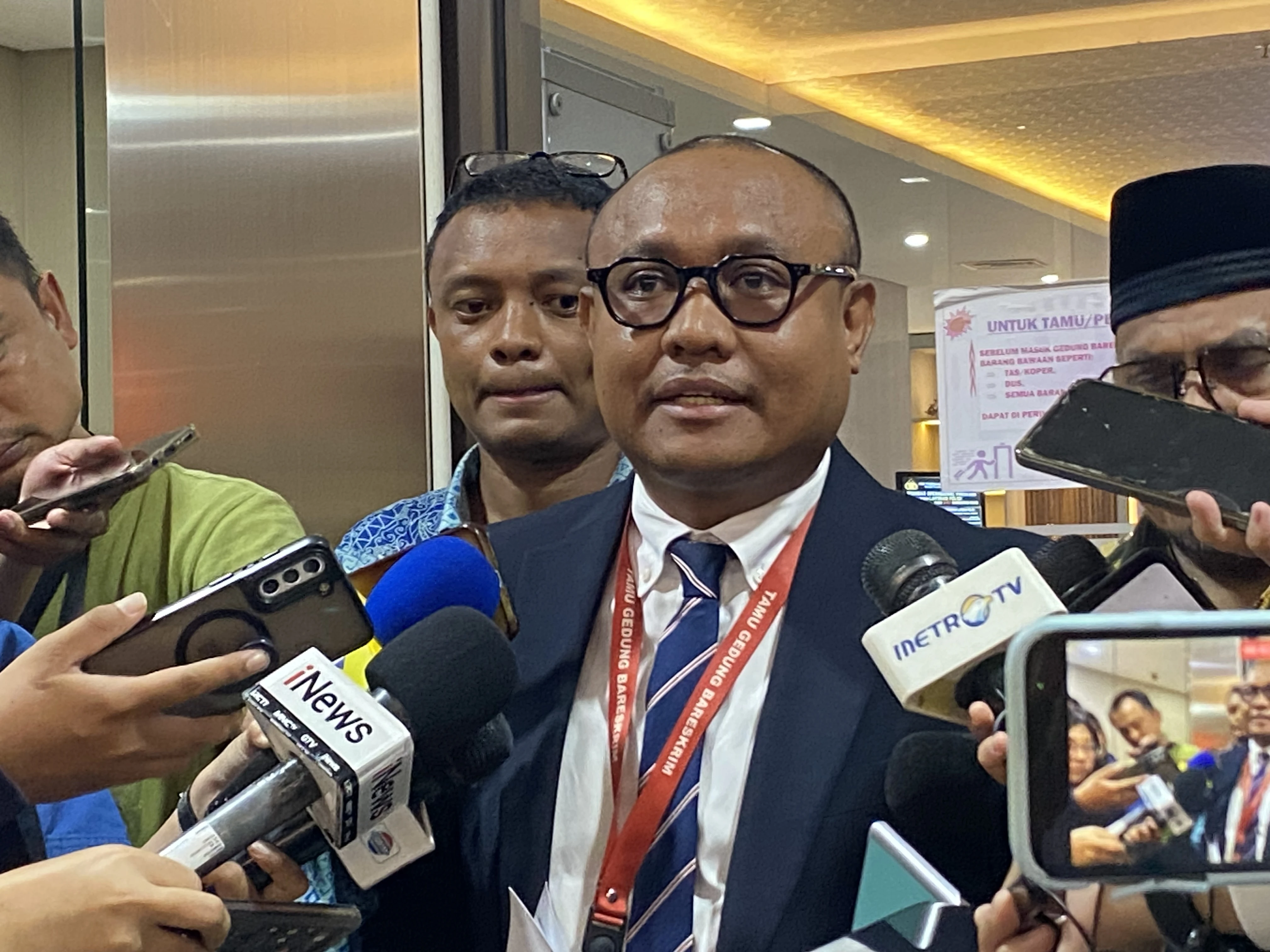 Konsultasi 3 Jam di Dua Direktorat Bareskrim, Nomor LP Jusuf Kalla Terhadap Rismon Belum Terbit