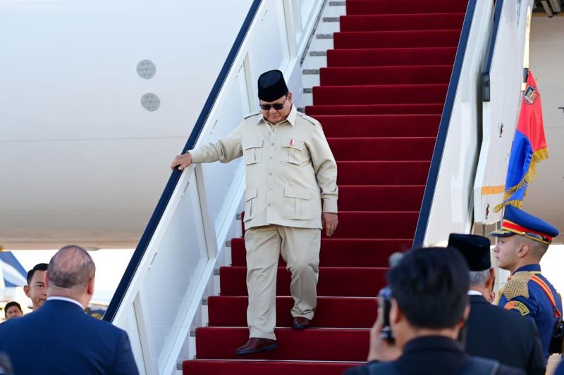 Prabowo Tiba di Mesir Hadiri KTT Perdamaian Sharm El-Sheikh