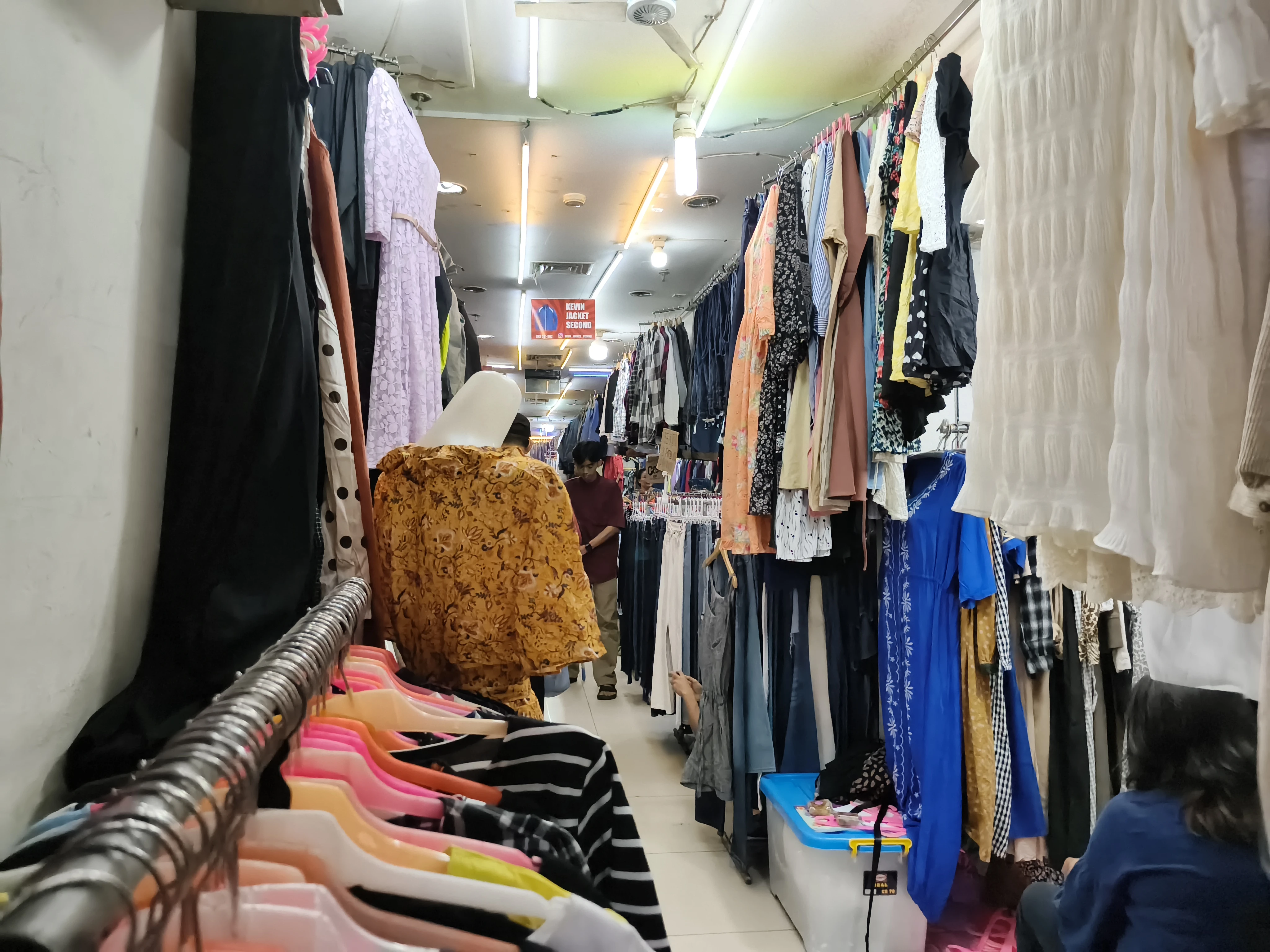 Penjual Ajak Menteri Purbaya Diskusi Kebijakan Langsung di Pasar Senen