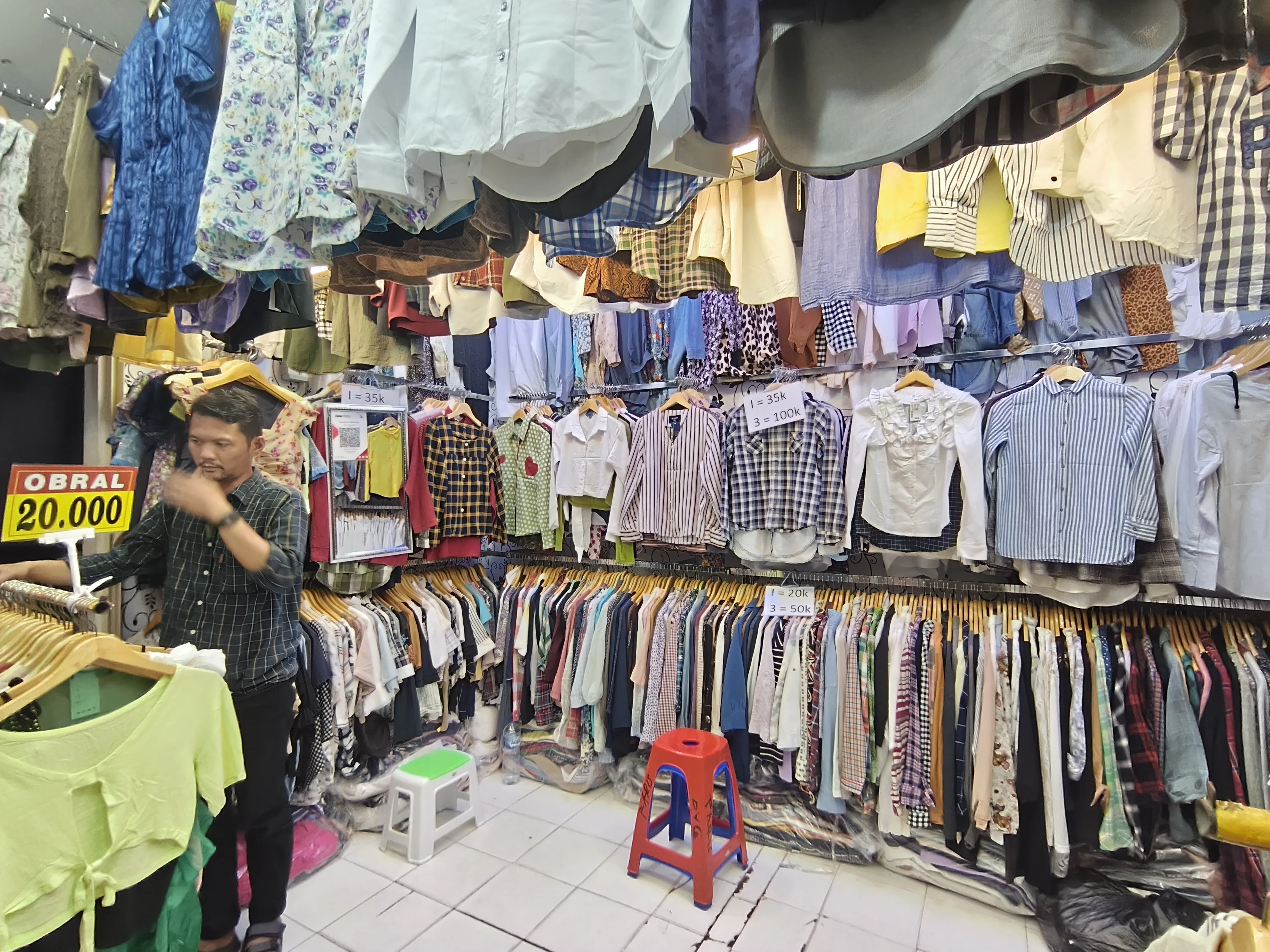 Penjual Pasar Senen: Pak Purbaya, Jangan Arogan dan Kambing Hitamkan Thrifting