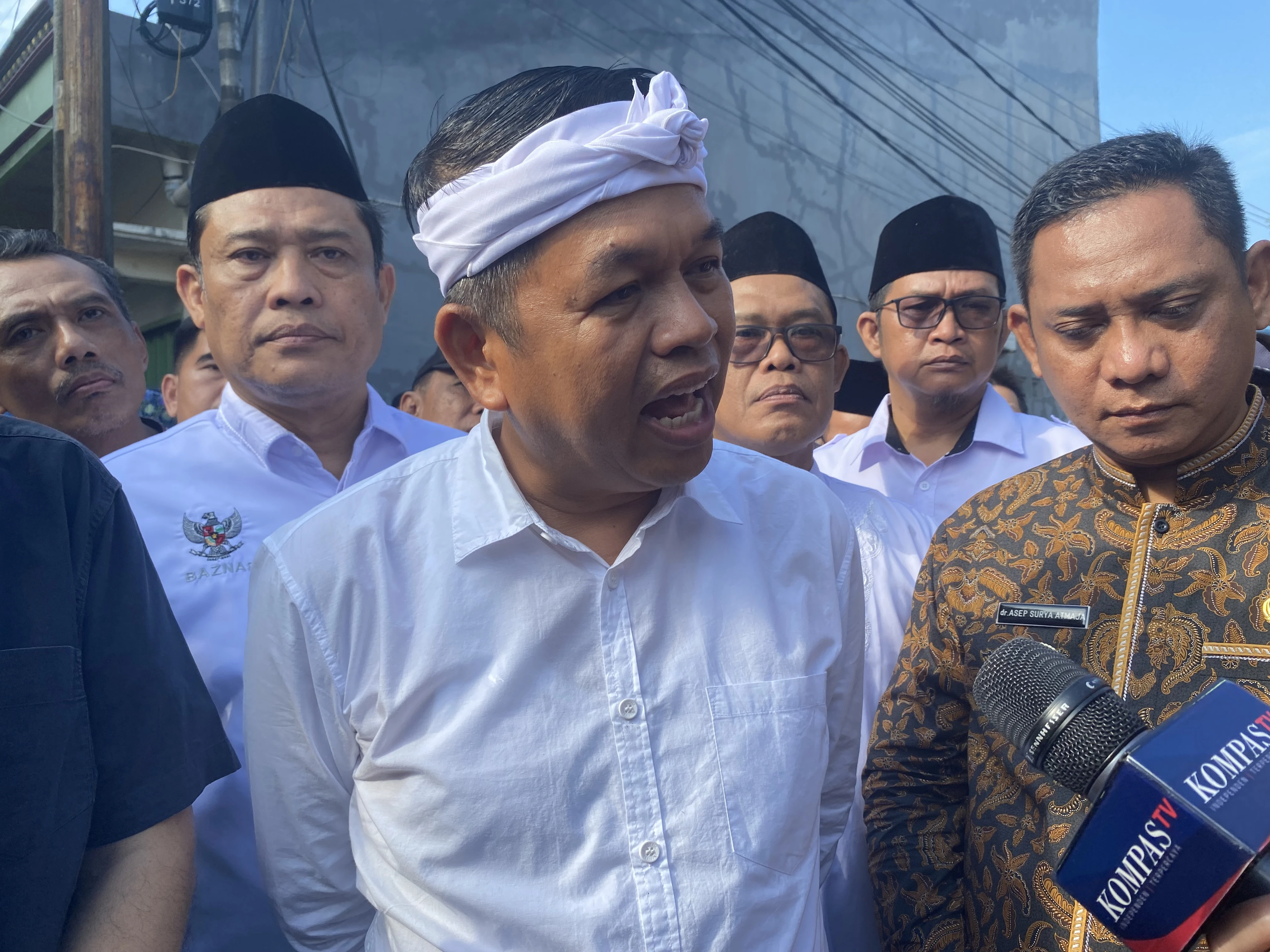 Sambangi Rumah Duka Karyawan Media, Dedi Mulyadi Harap Ini Peristiwa Terakhir