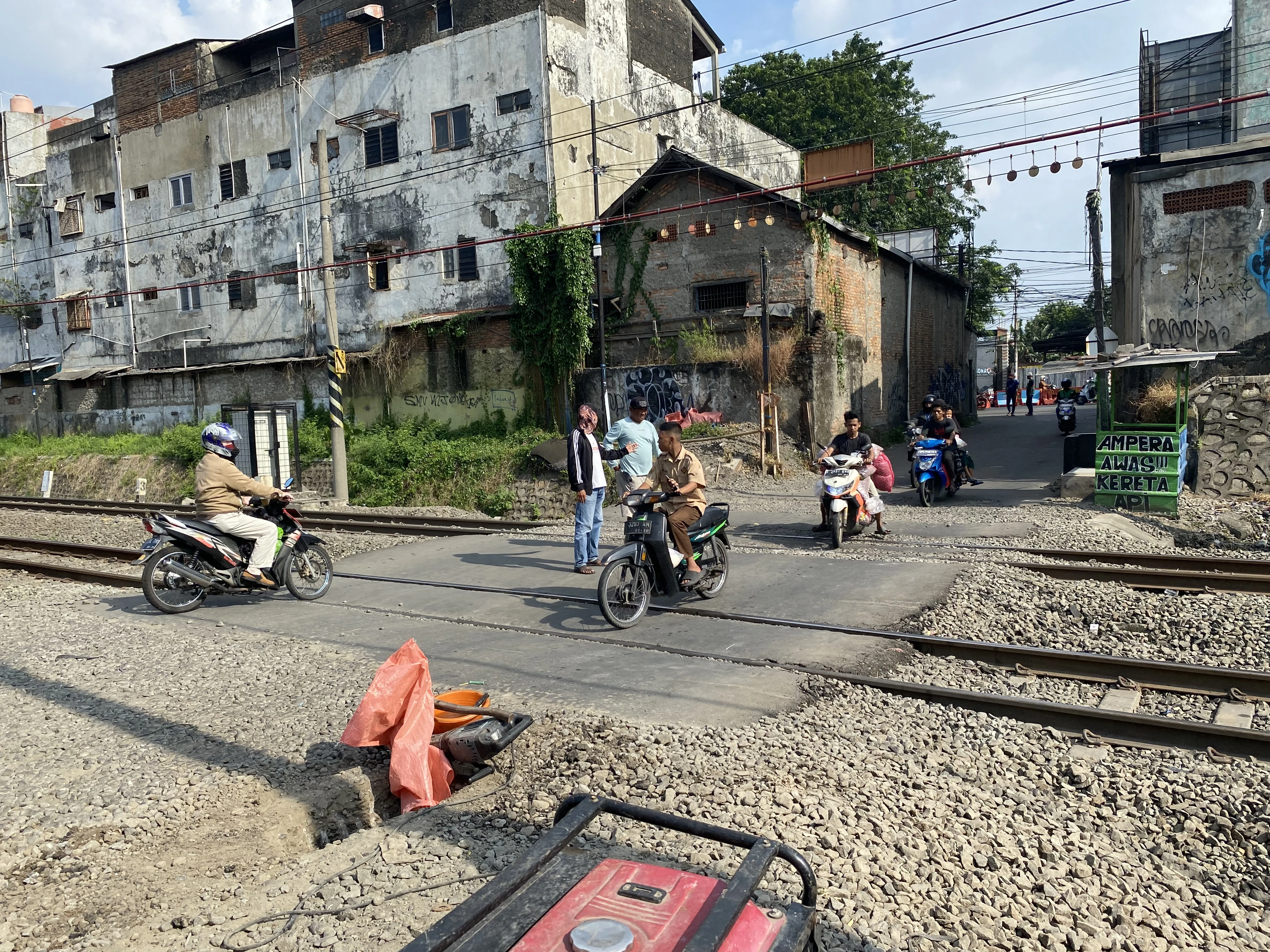 Pasca-Kecelakaan Taksi Green SM, Rel Bekasi Timur Akan Dipasang Portal Pengamanan