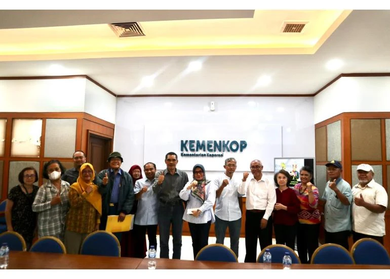 Geber Ekonomi Maritim, Menkop Dukung SPBU Nelayan Dikelola Koperasi
