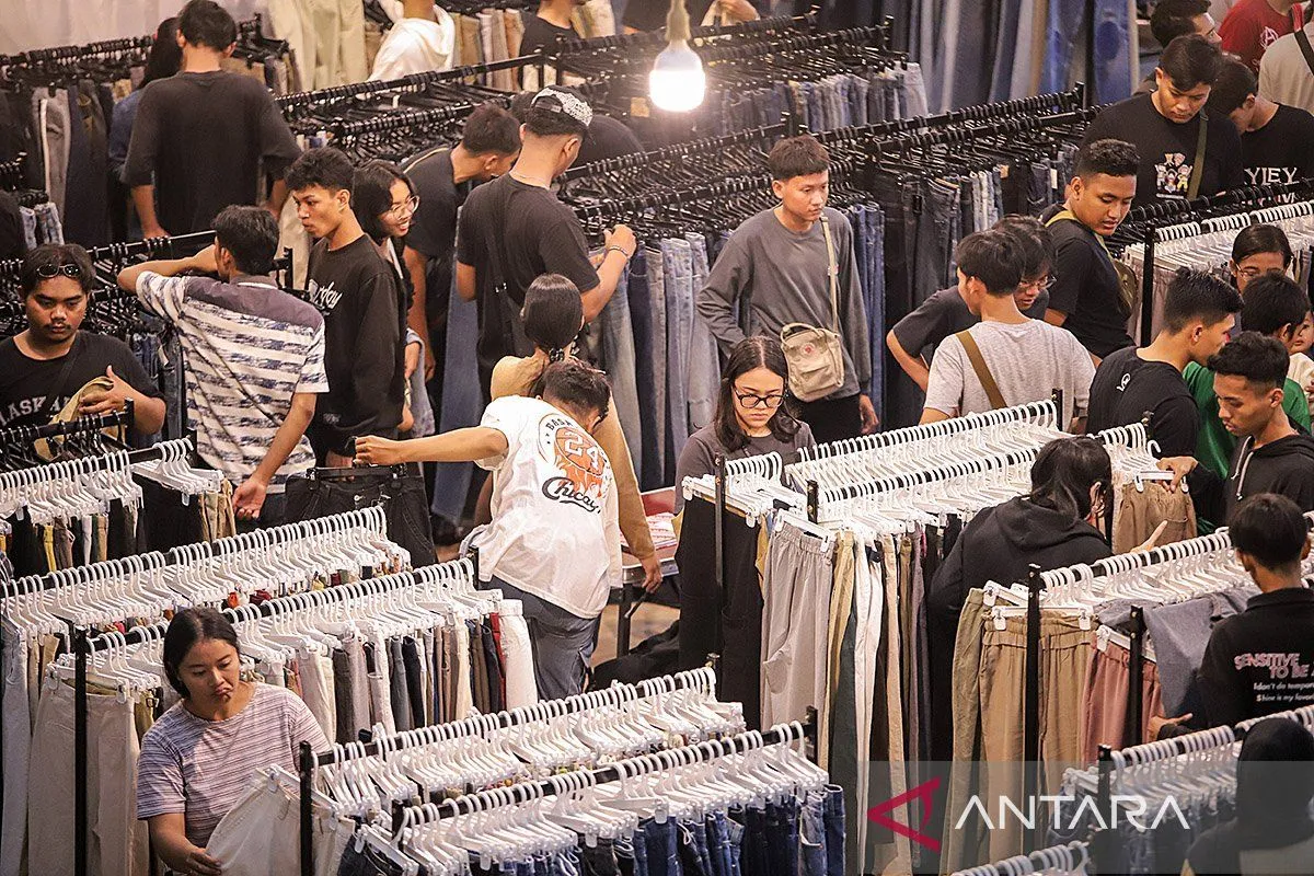 DPR RI Minta Aturan Jelas Soal Thrifting untuk Lindungi UMKM Tanah Air