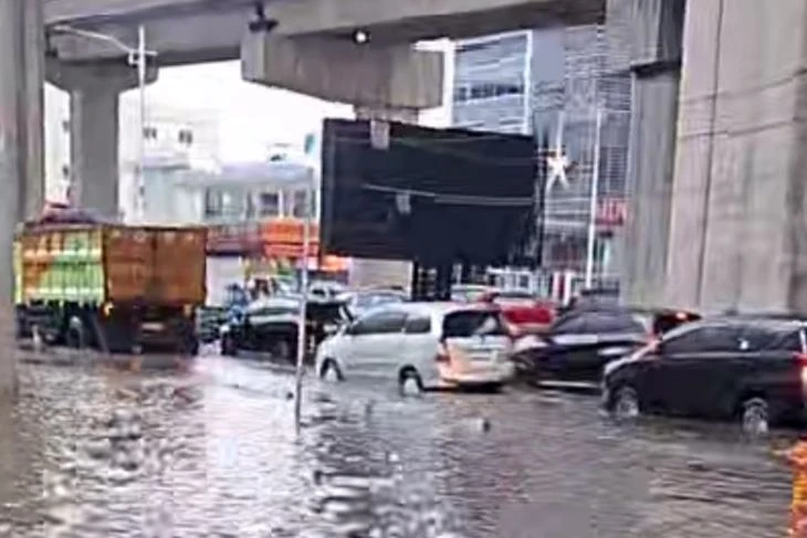 Curah Hujan Tinggi Sebabkan Banjir di Jakarta Utara, 20 Jalan Tergenang