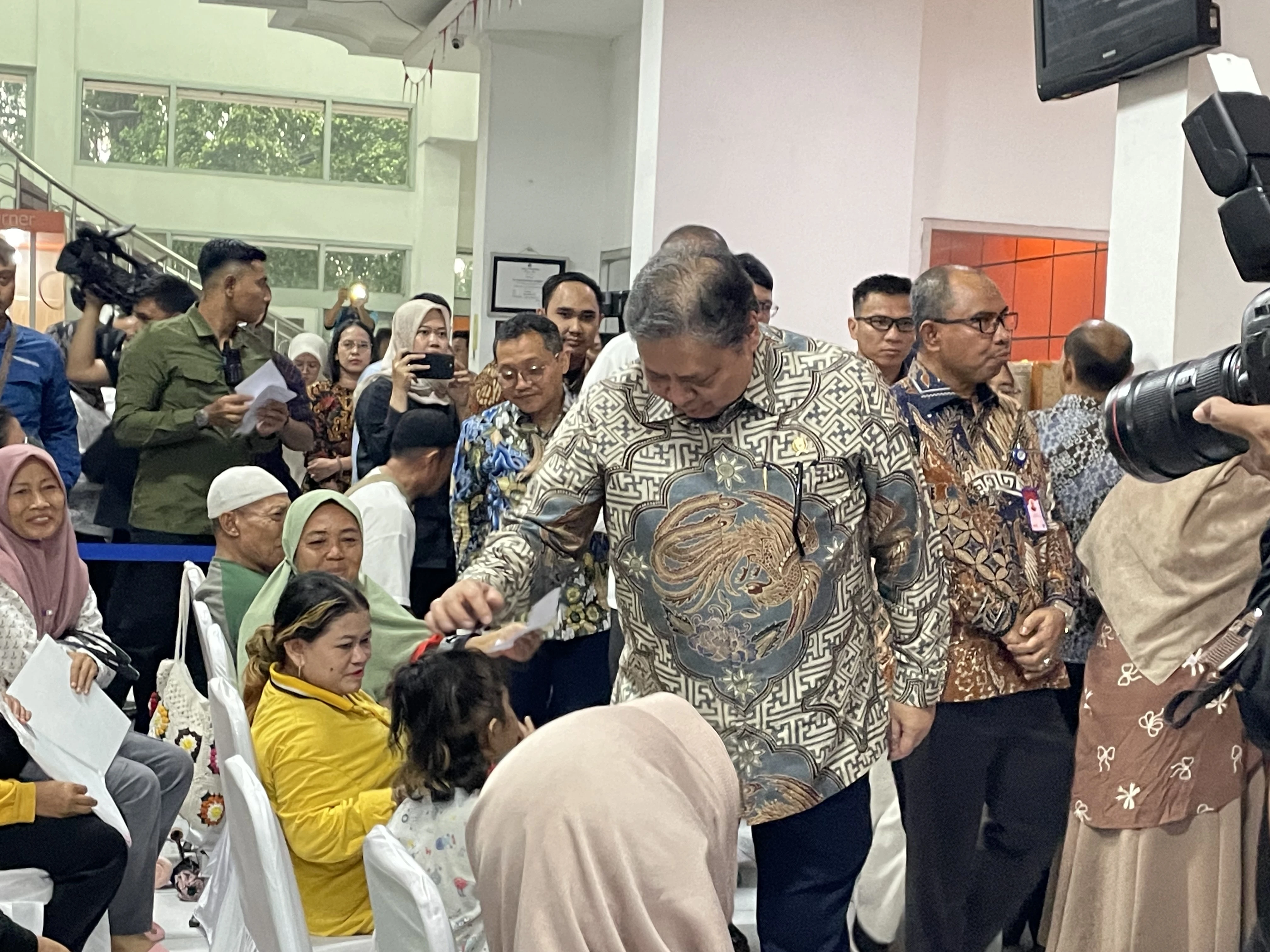 26,2 Juta Keluarga Terima BLTS Kesra, Pemerintah Pastikan Penyaluran Rampung Desember Ini