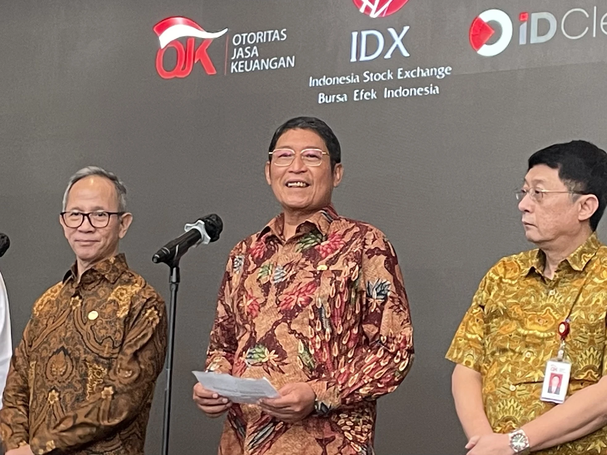 Transaksi Harian BEI Capai Rp61 Triliun, OJK Mantap Naikkan Free Float ke 15%