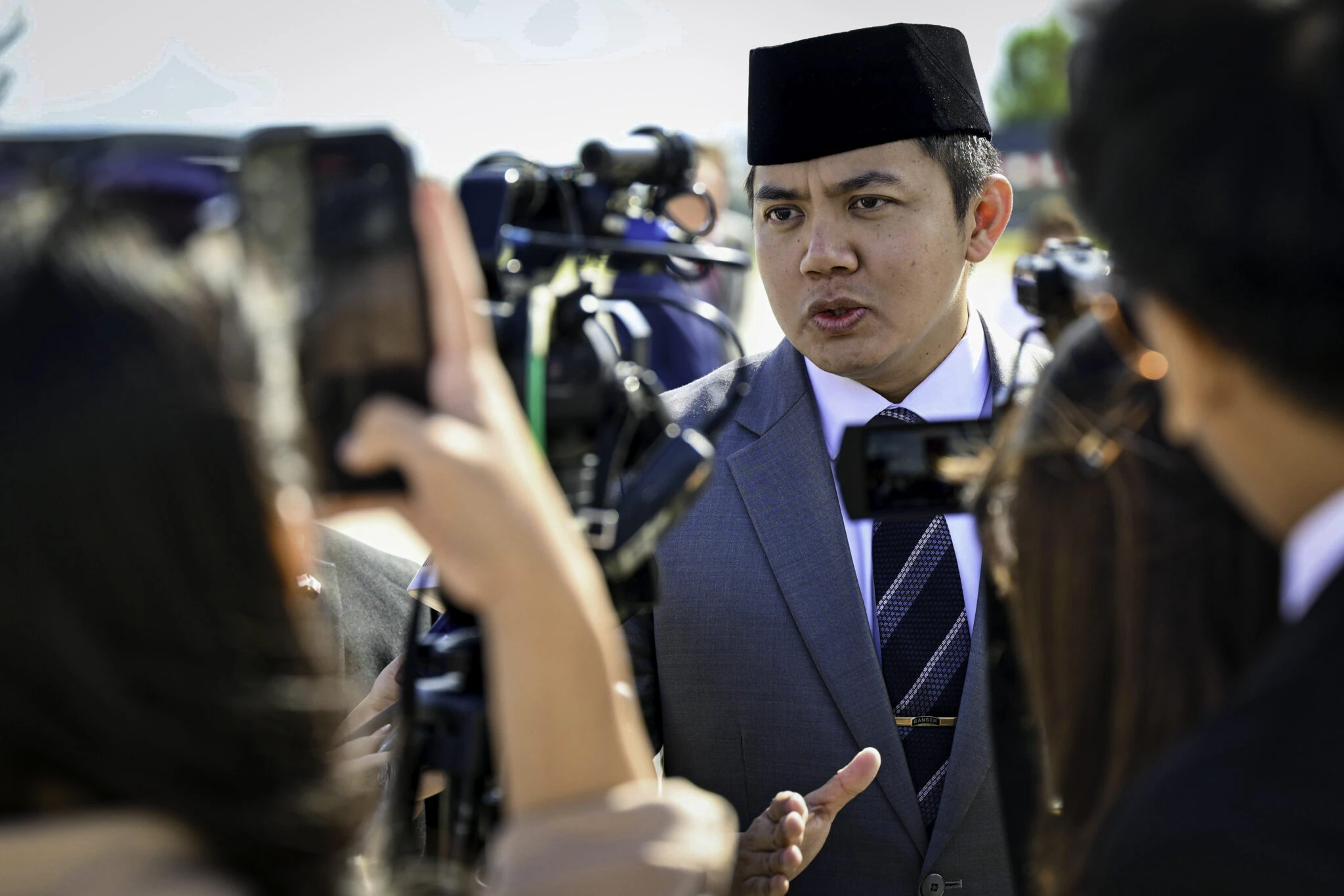 Hari Pahlawan 2025: Seskab Ajak Bangun Negeri dengan Semangat Juang