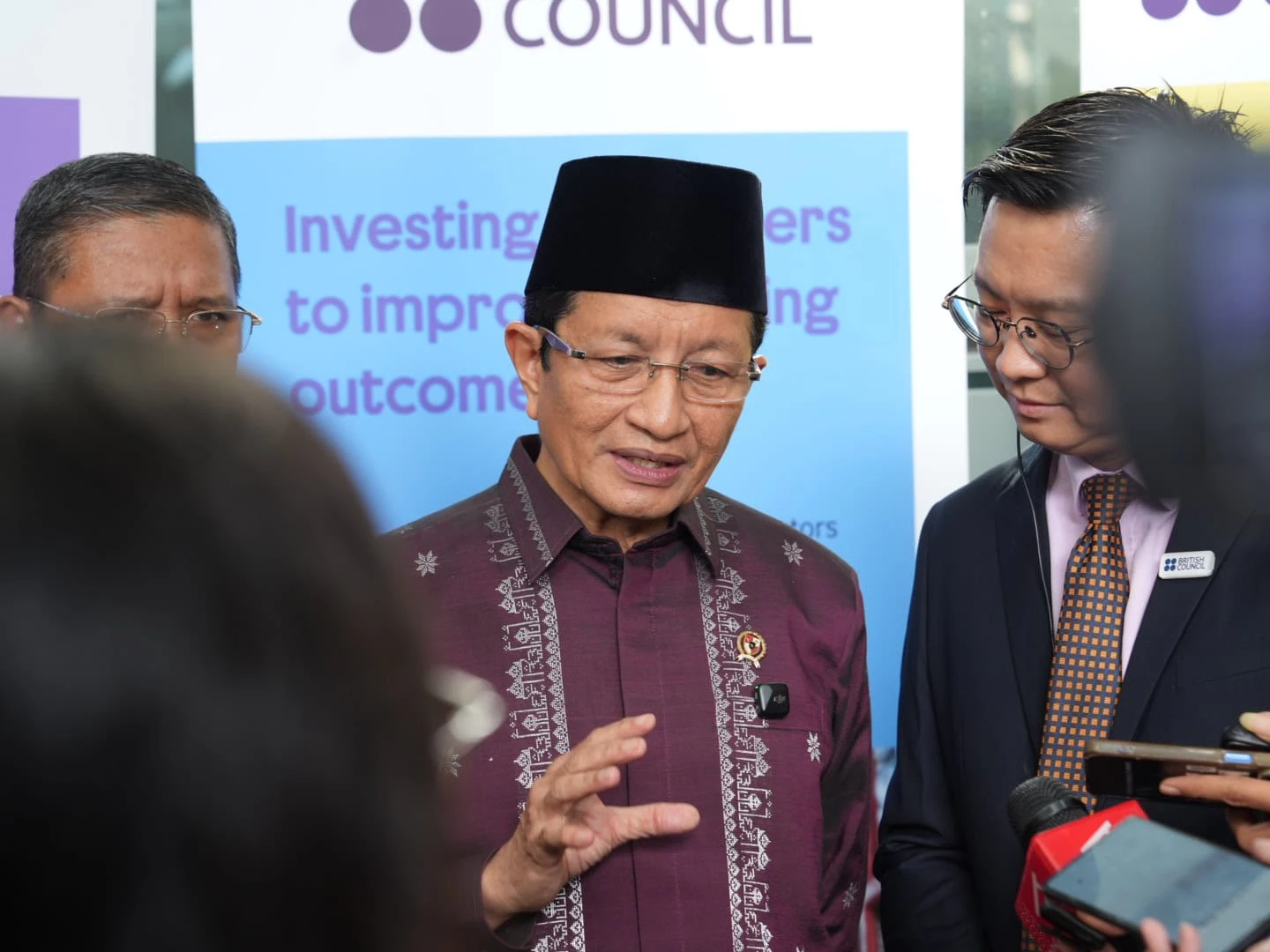 Menag Dorong Umat Tak Hanya Sekadar Zakat 2,5% tapi Juga Maksimalkan Sedekah & Infak