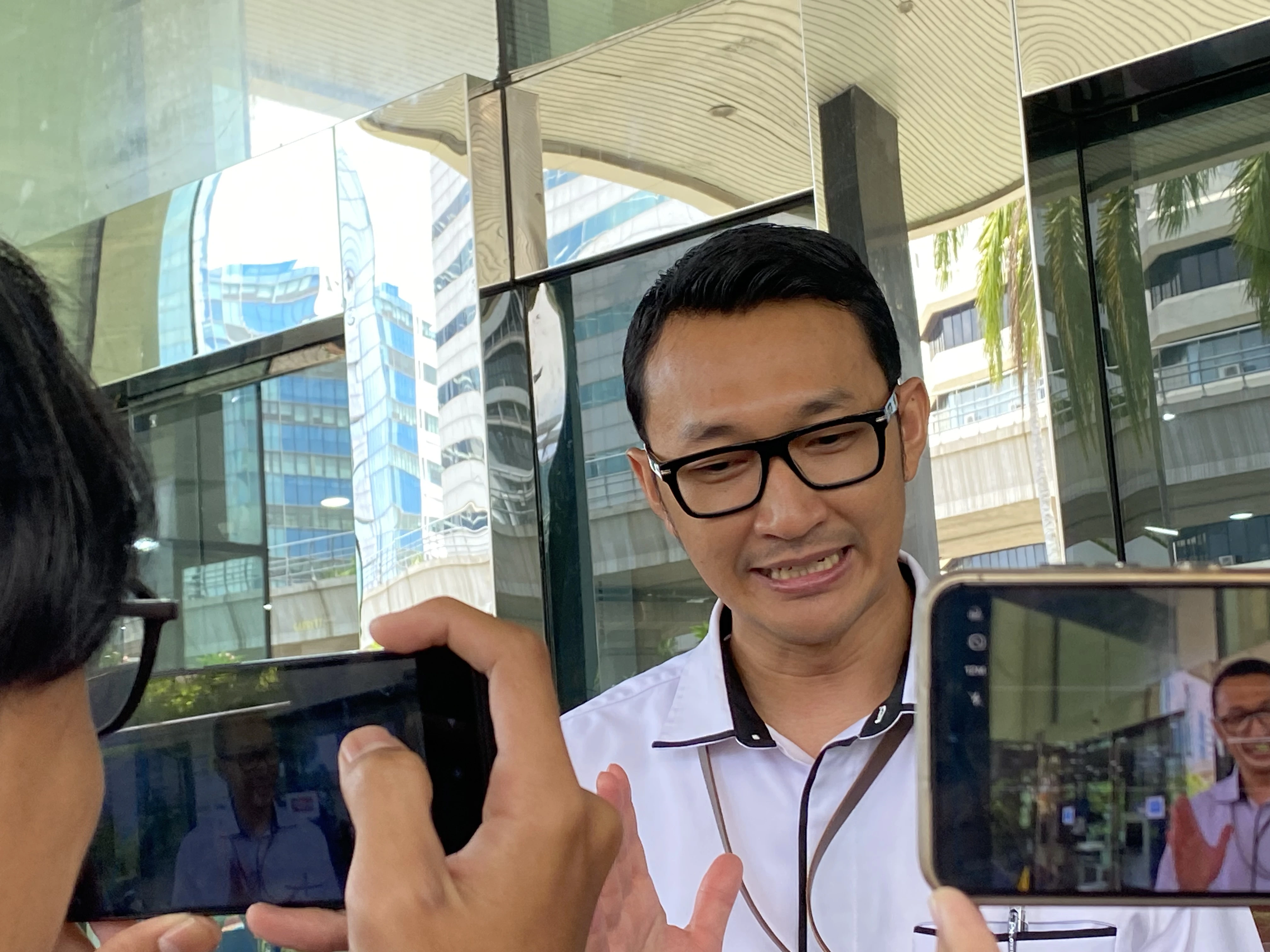 KPK Periksa Bupati Gunung Mas dalam Dugaan Korupsi LPEI