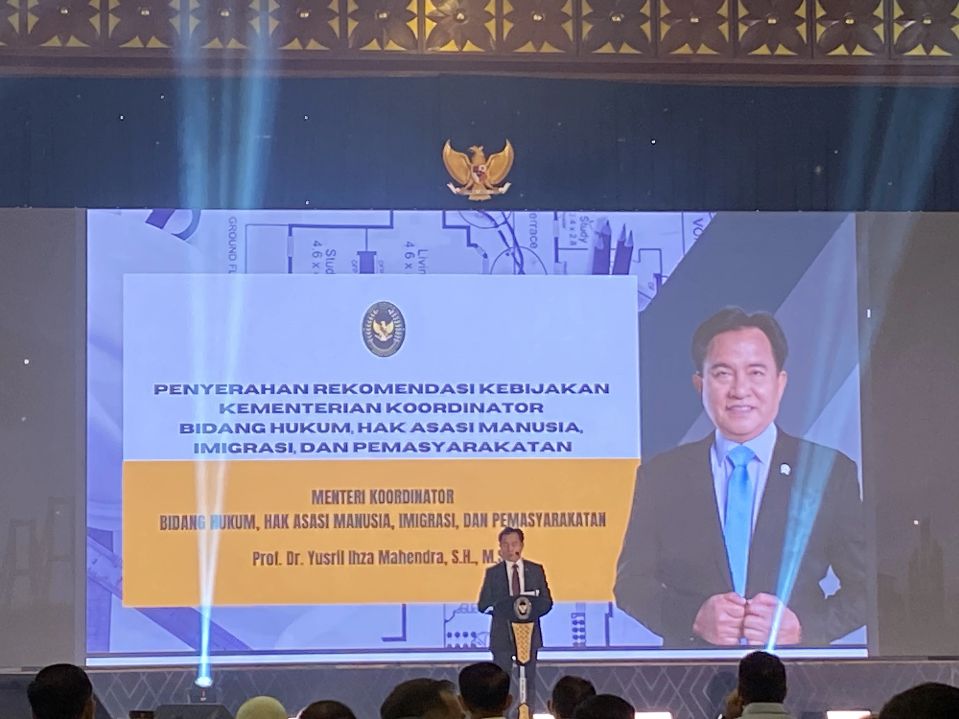Yusril Serahkan 33 Rekomendasi Kebijakan Nasional dari 14 Kementerian/Lembaga