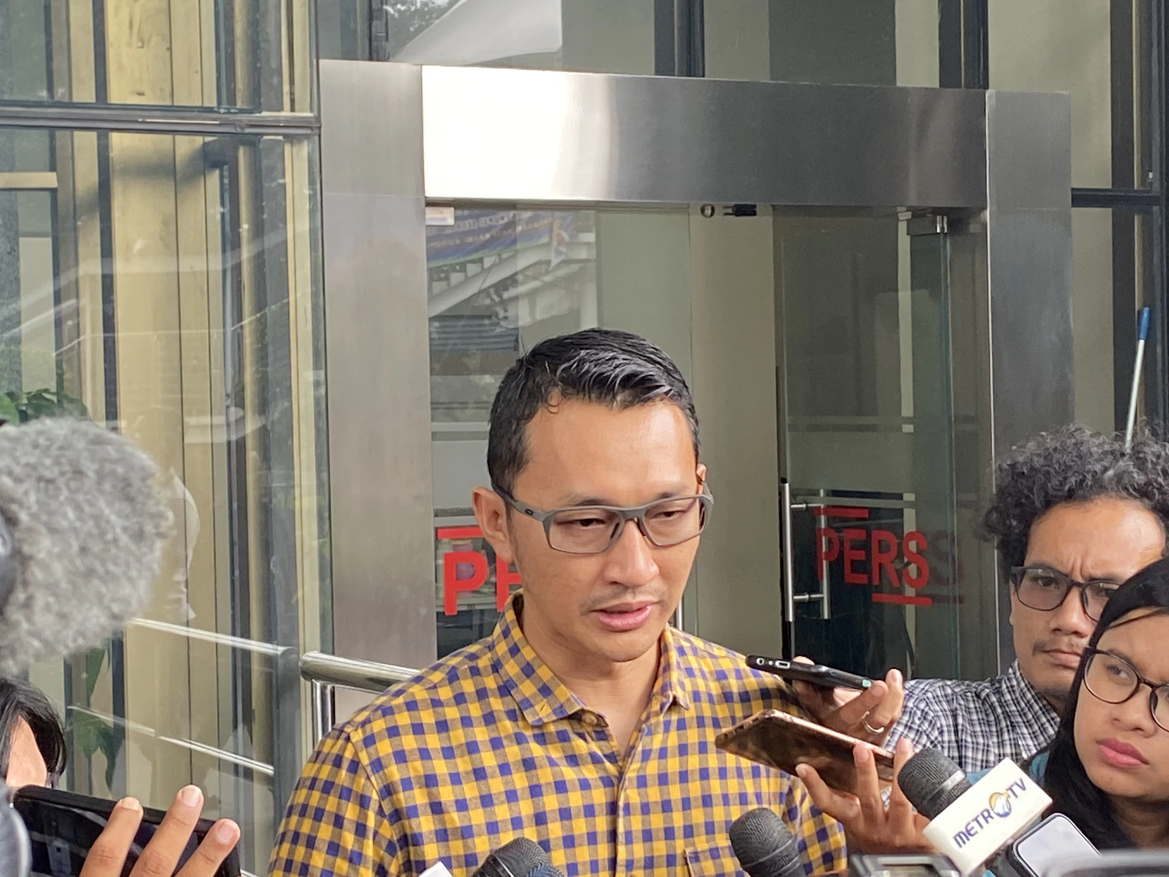 Target OTT Berusaha Tabrak Petugas KPK, Tri Taruna Masuk DPO