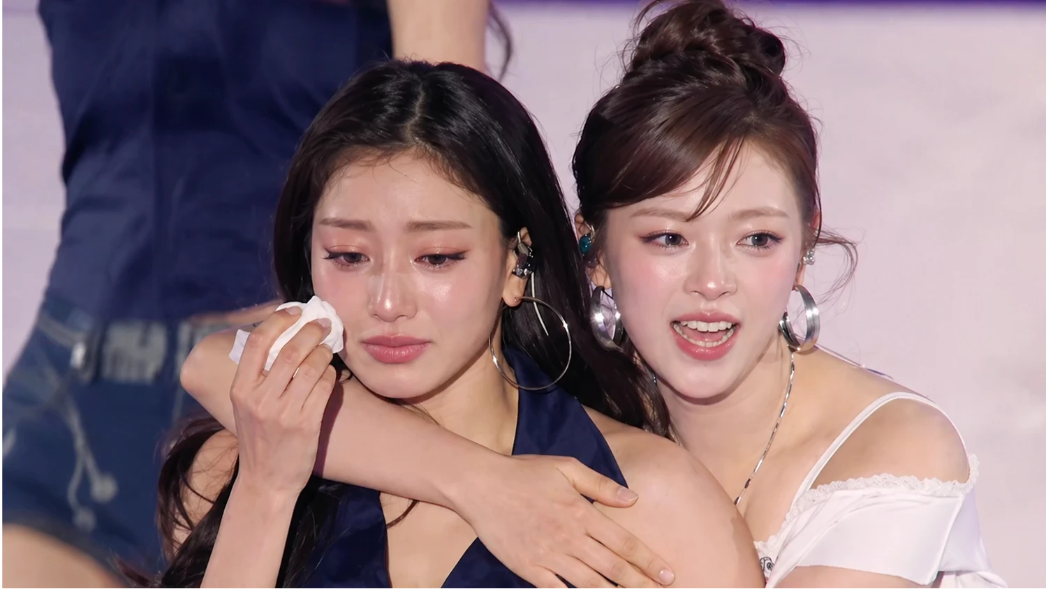 Jihyo TWICE Menangis di Konser Jepang, Ini Klarifikasi yang Bikin Fans Tenang