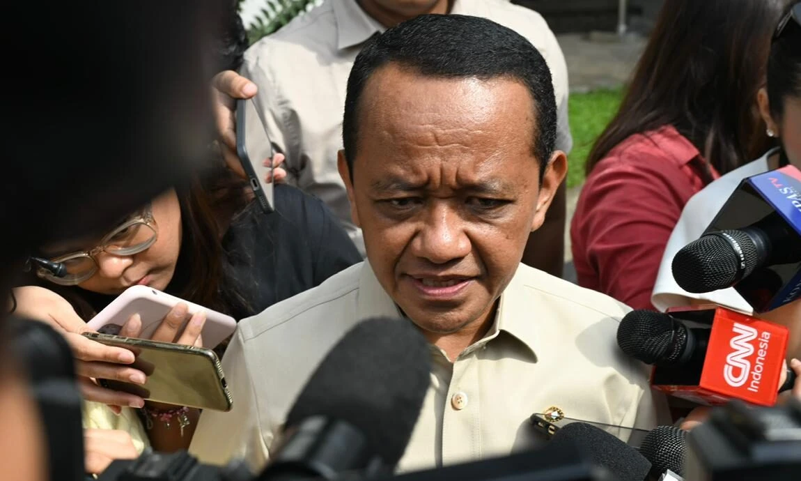 Dipanggil Prabowo ke Istana, Bahlil Laporkan Stok BBM Nasional Masih Aman