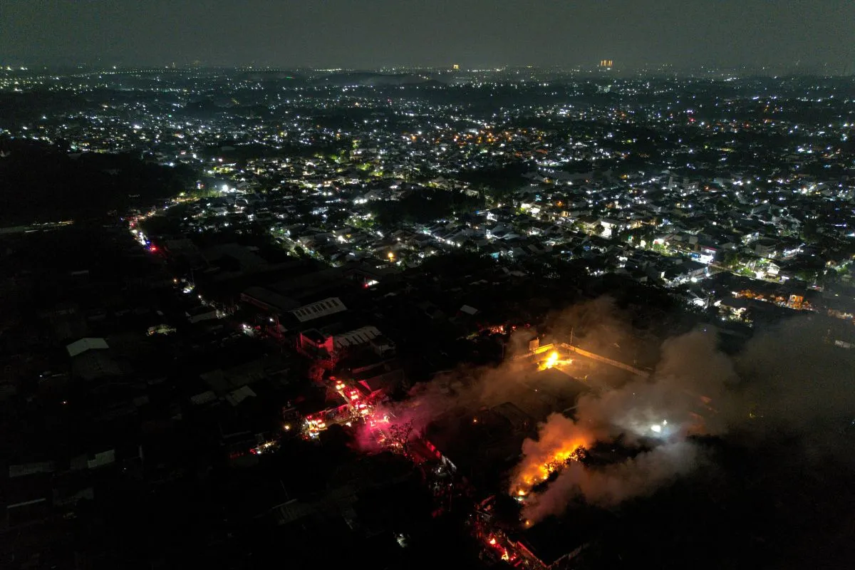 Kronologi Kebakaran Dahsyat SPBE Cimuning, Sempat Tercium Bau Gas Sebelum Terjadi Ledakan